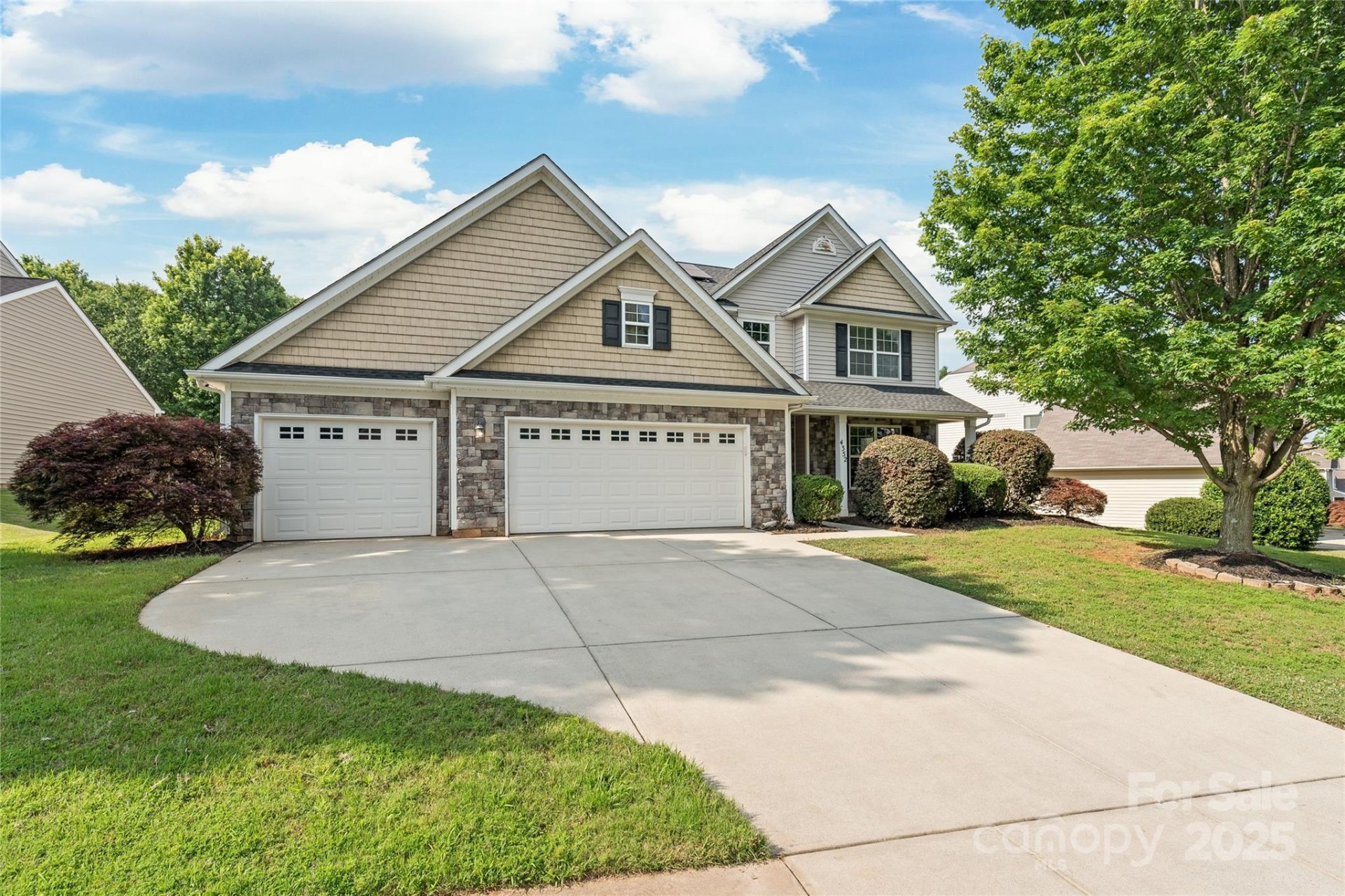Almond Glen, Fort Mill Community