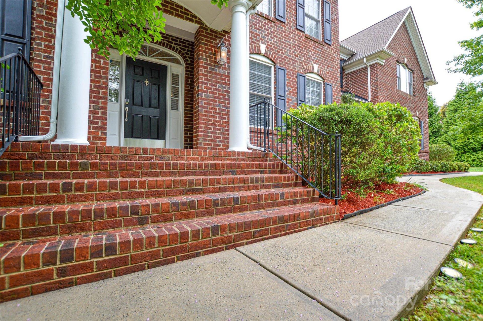 Property image 4 at 5004 Woodview Lane, Matthews, NC 28104
