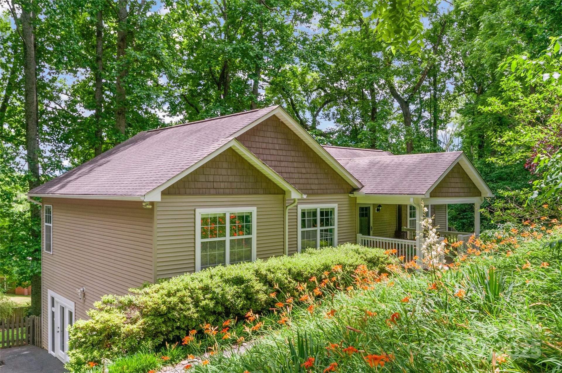 Property image 2 at 209 Blink Bonny Drive, Waynesville, NC 28786