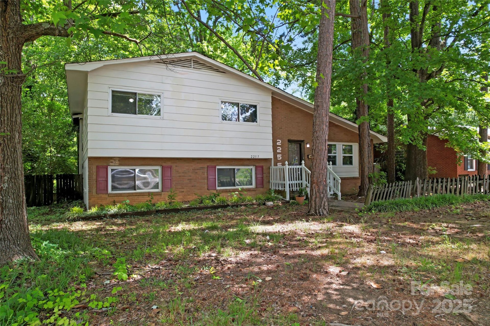 Hope Valley, Charlotte Community