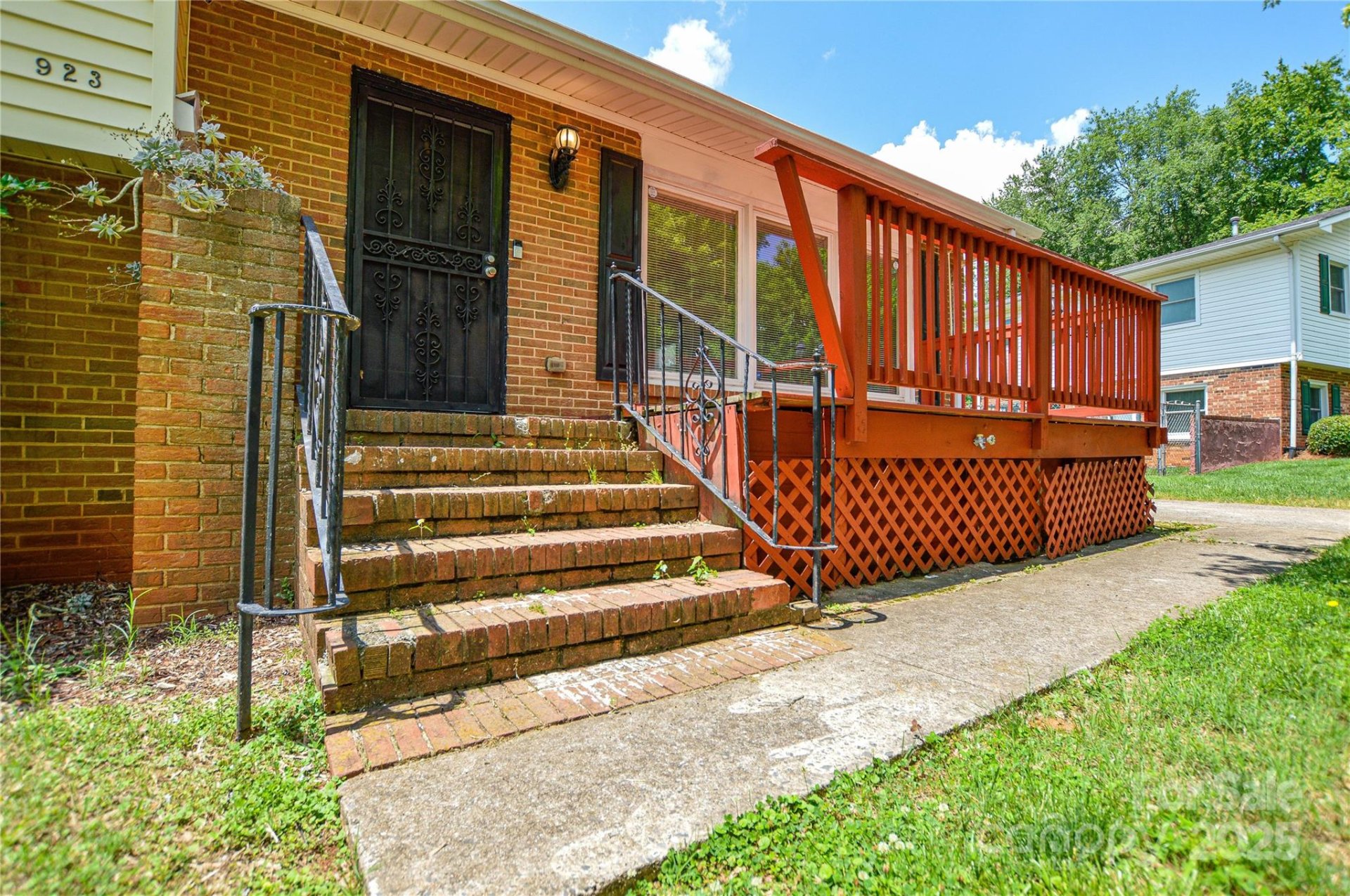 Property image 3 at 923 Yuma Street, Charlotte, NC 28213