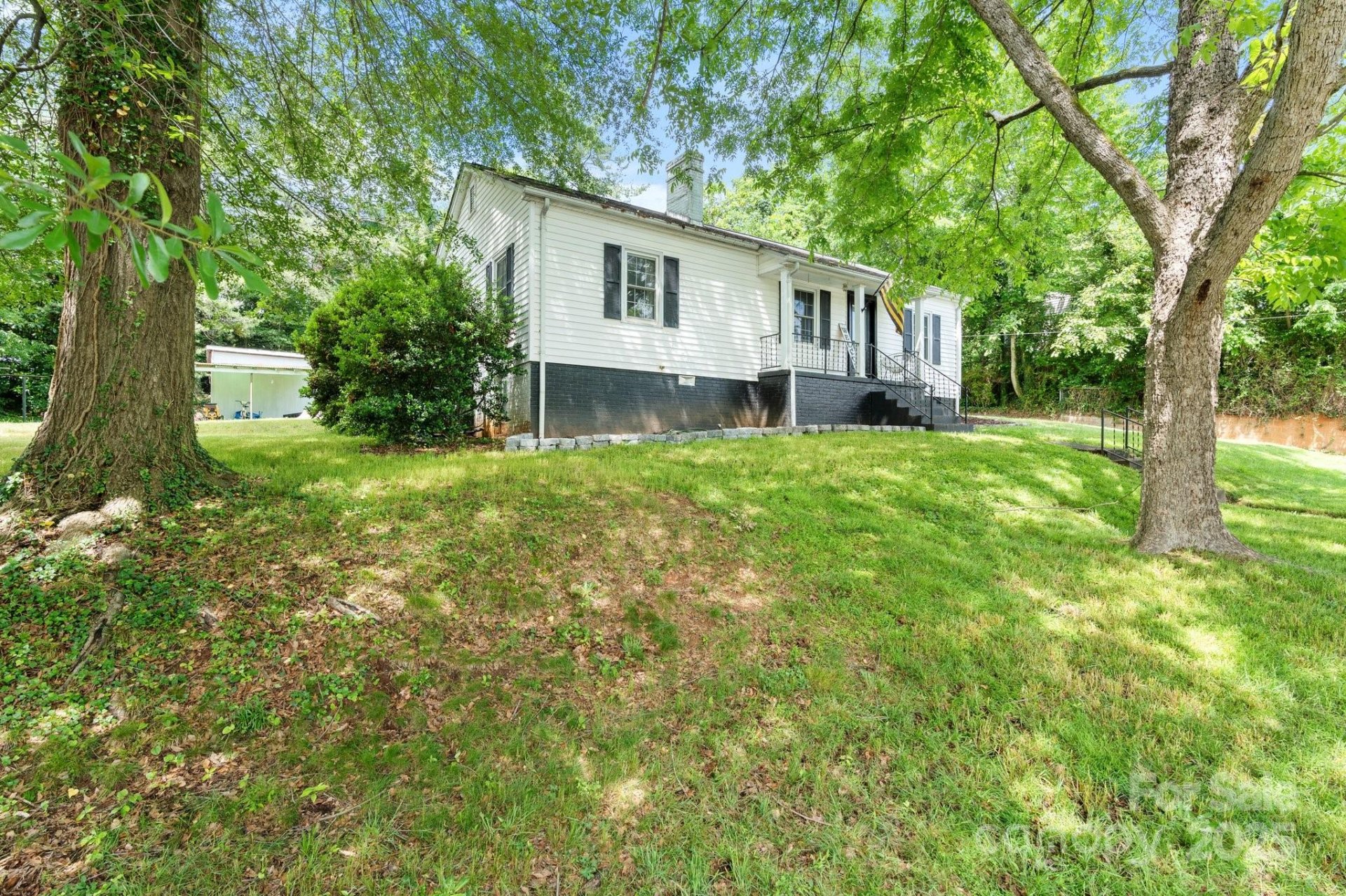 Property image 4 at 1211 11th Street, Hickory, NC 28601