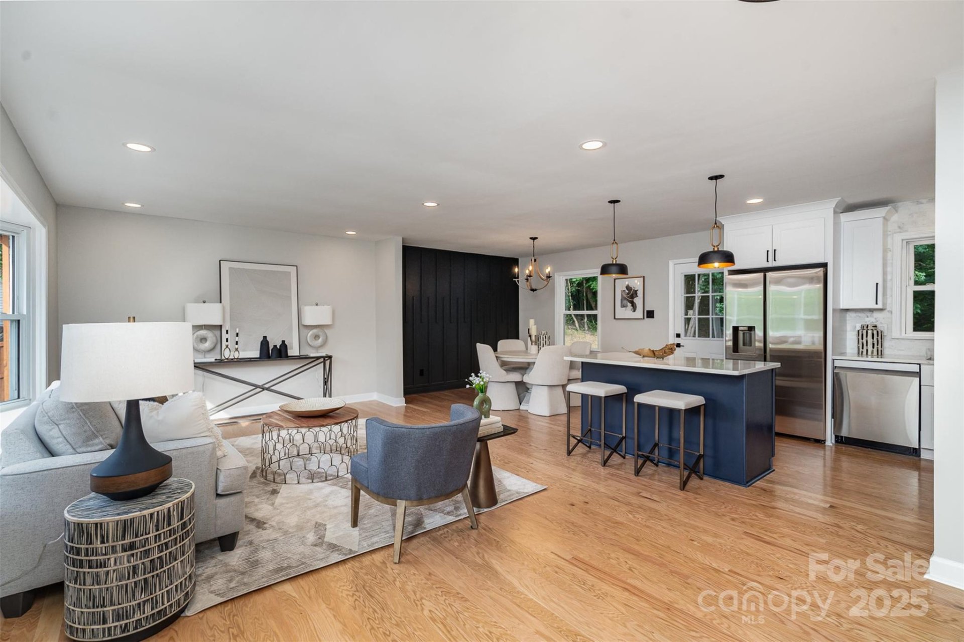 Property image 2 at 300 Dollar Circle, Charlotte, NC 28270