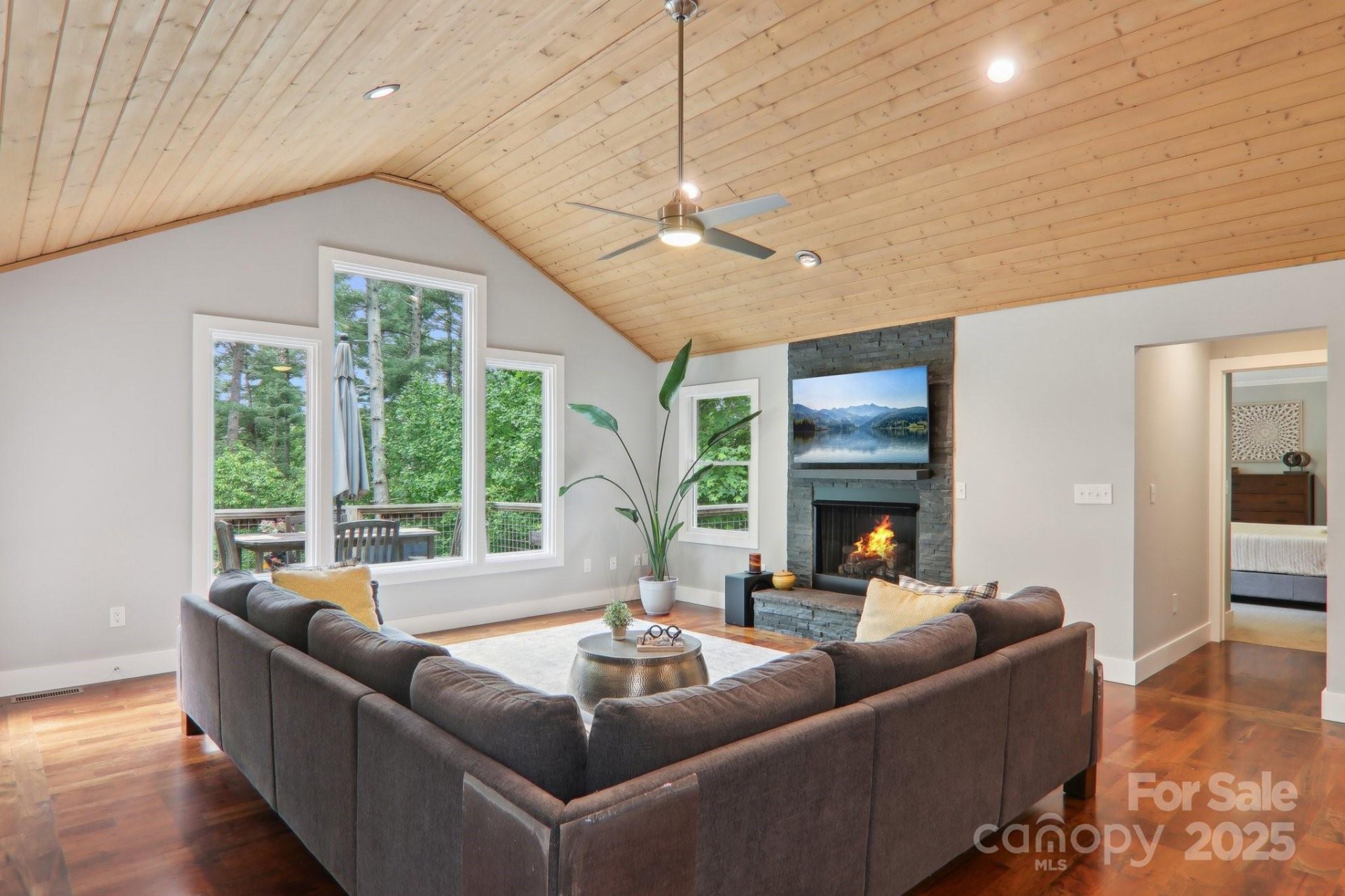 Property image 4 at 17 Azalea Terrace, Asheville, NC 28803
