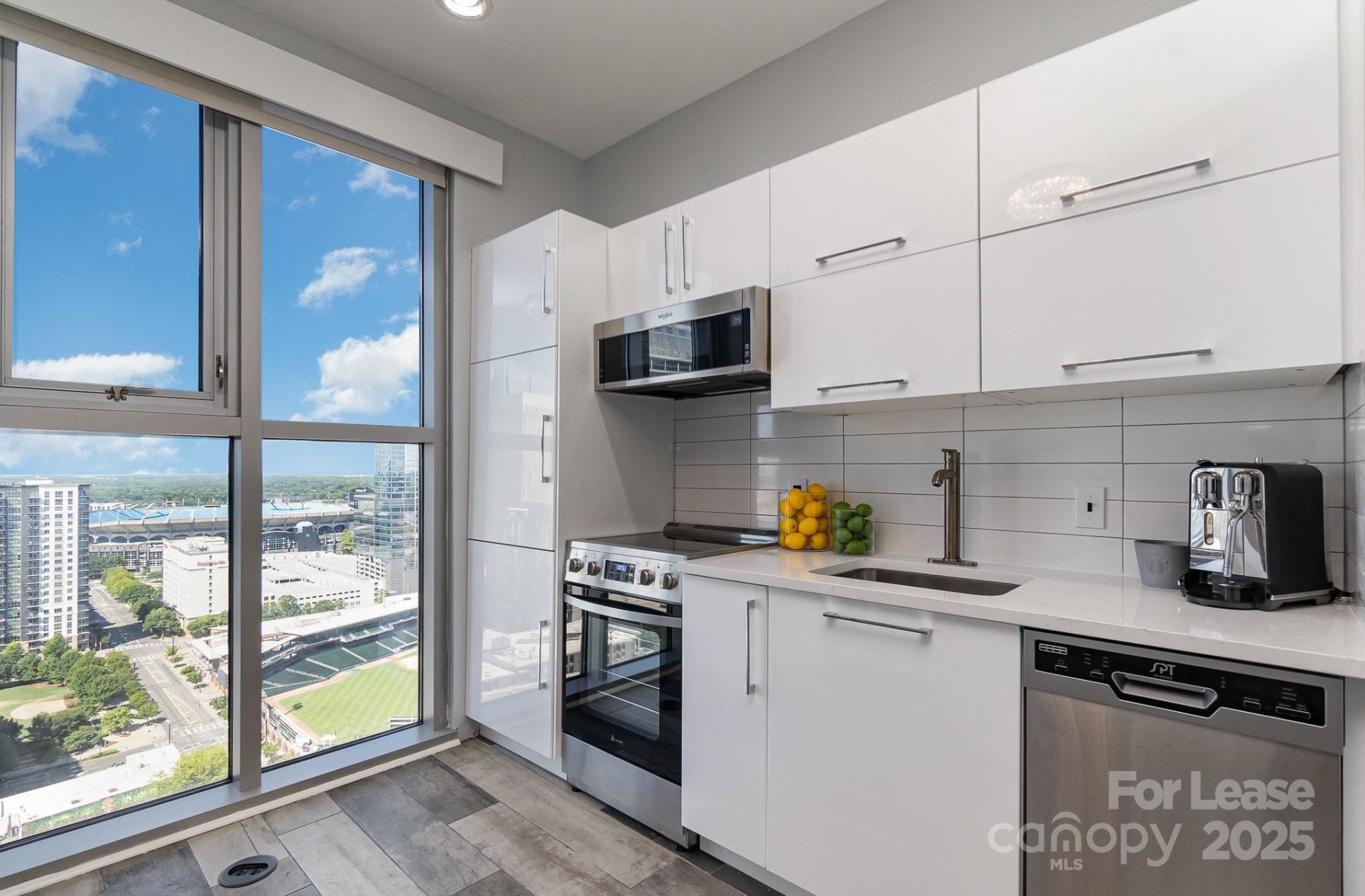 Property image 1 at 333 W Trade Street, Charlotte, NC 28202