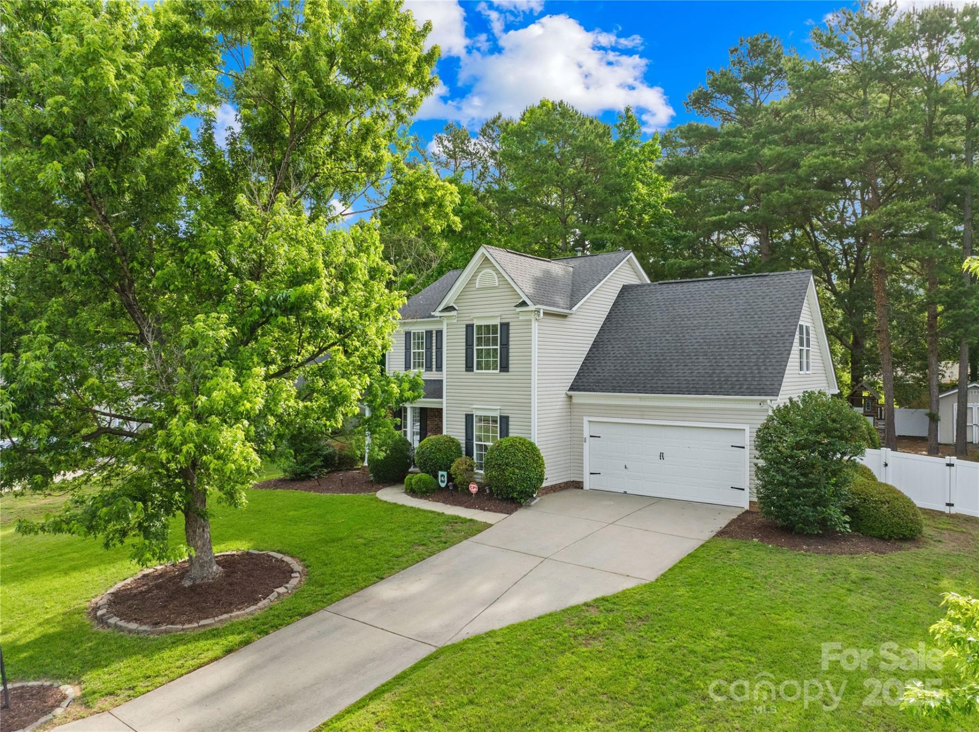 Property image 1 at 8020 Sheckler Lane, Matthews, NC 28104