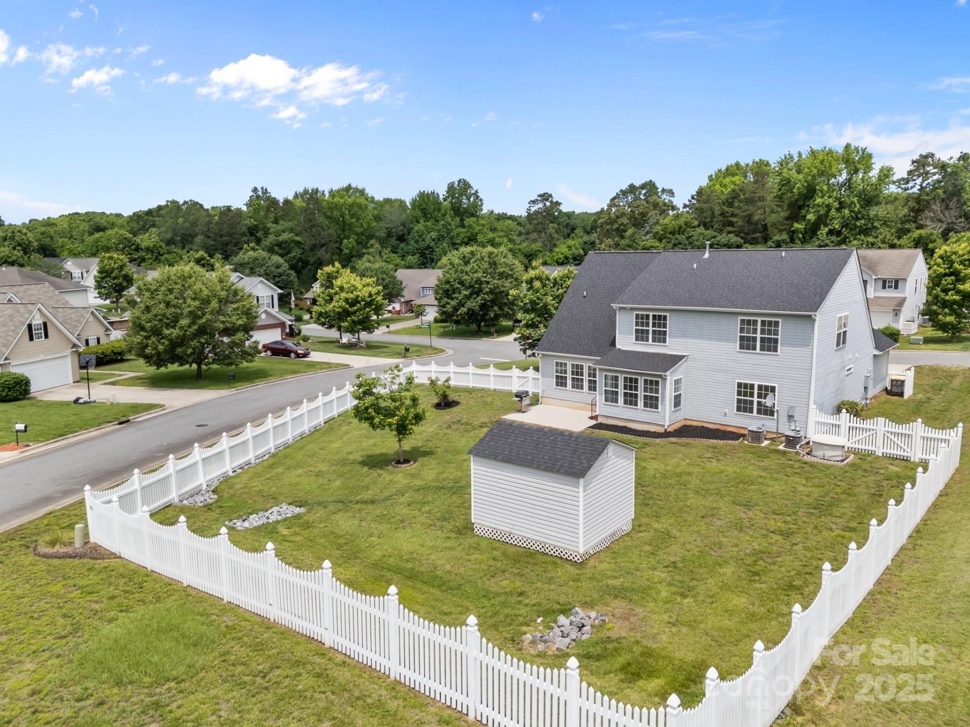 Property image 2 at 423 Courtland Court, Kannapolis, NC 28081