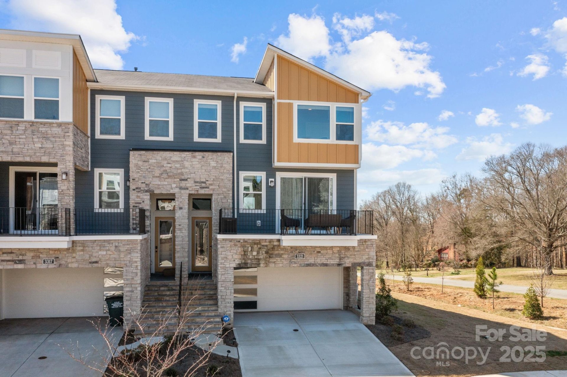 Aria at the Park, Charlotte Community