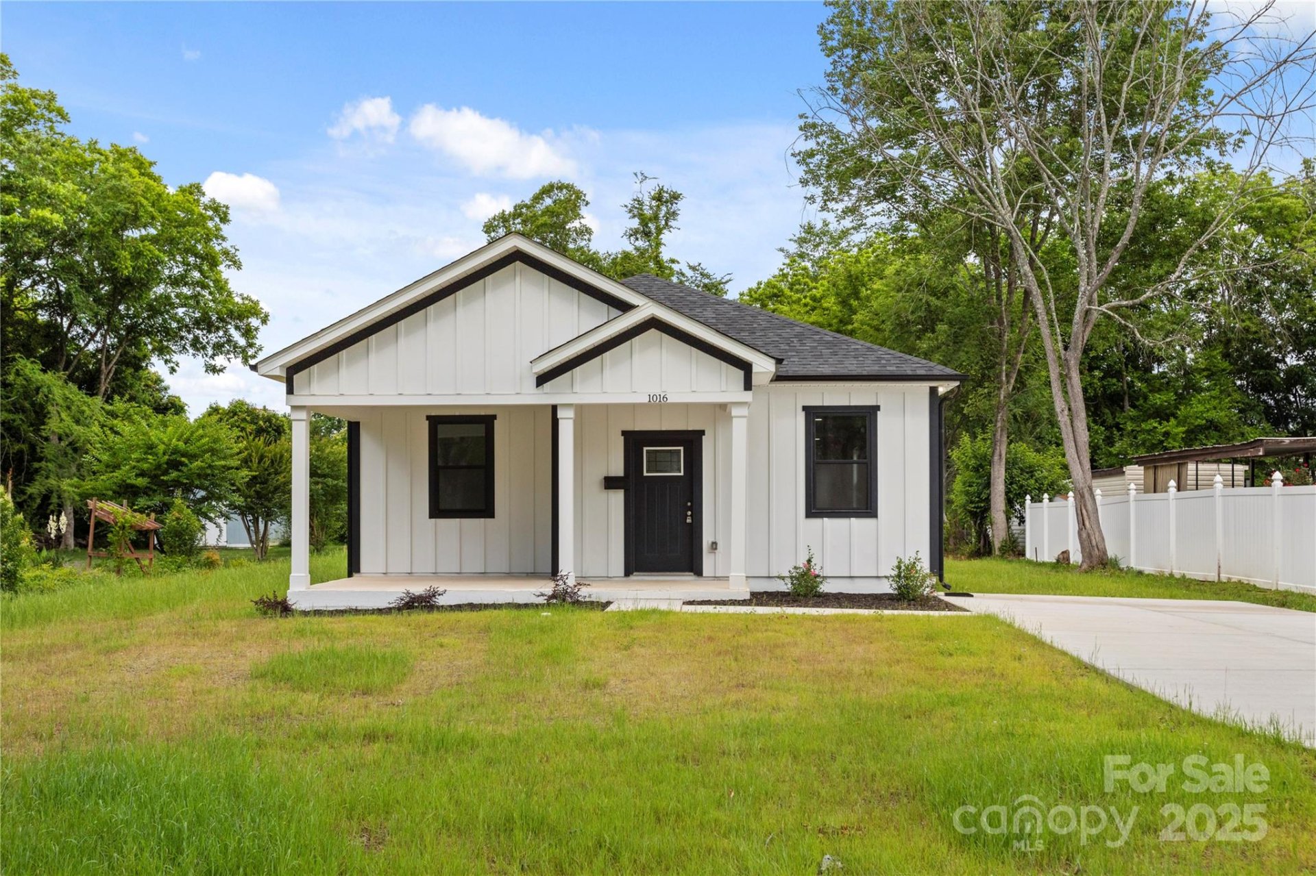 Property image 2 at 1016 Confederate Avenue, Rock Hill, SC 29732
