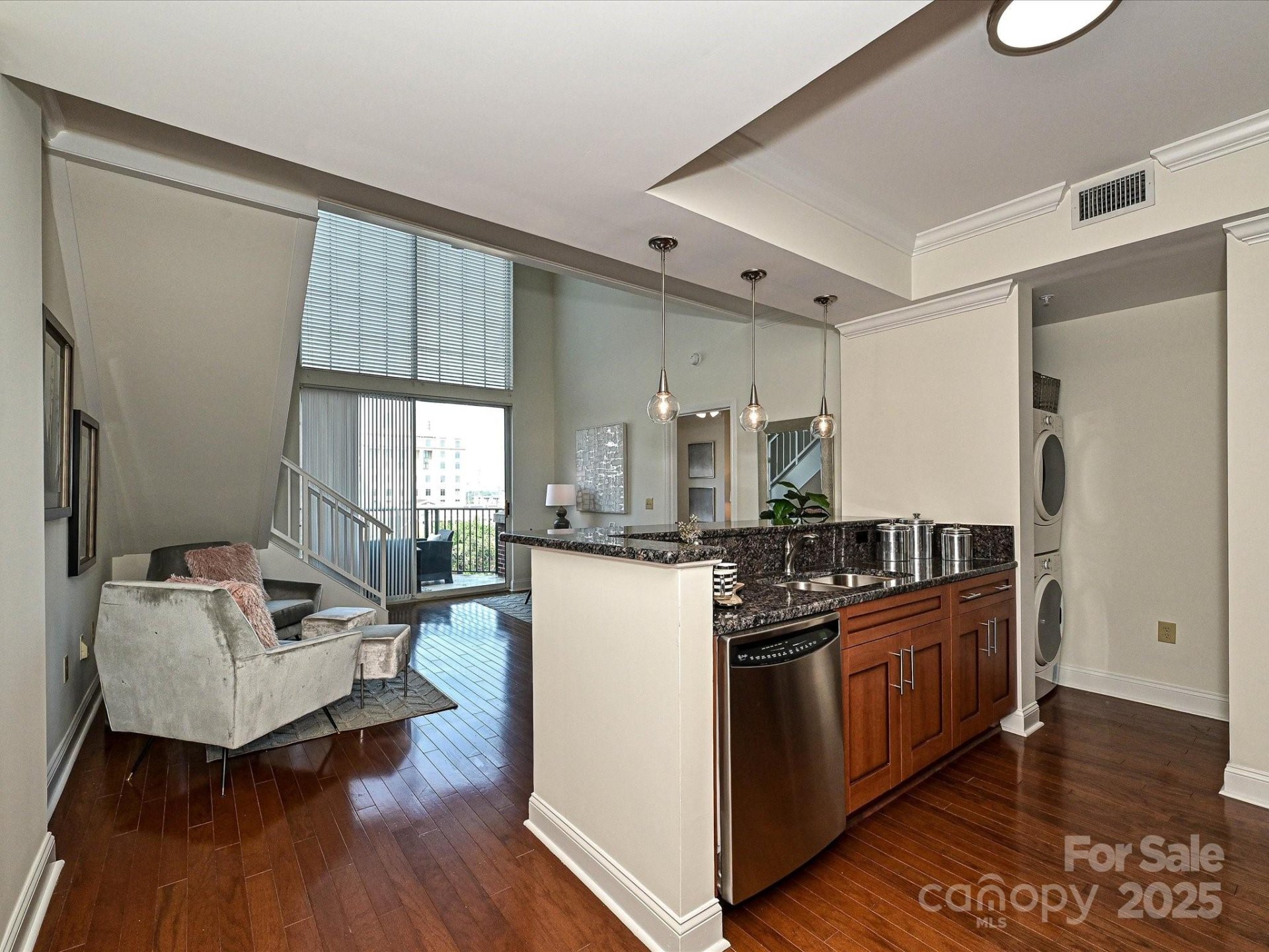 Property image 3 at 300 W 5th Street, Charlotte, NC 28202