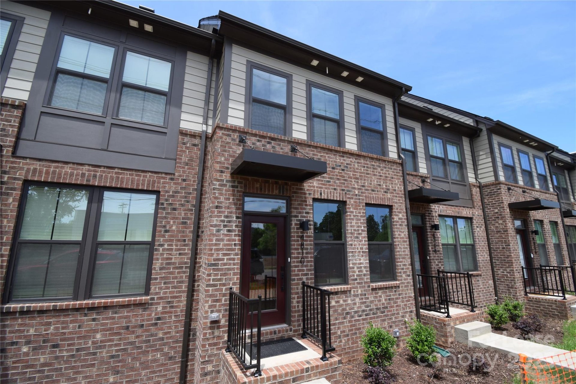Property image 2 at 4810 Chastain Avenue, Charlotte, NC 28217