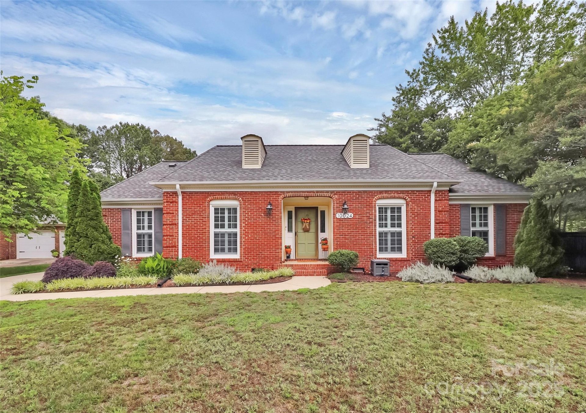 Property image 1 at 10024 Tealridge Lane, Charlotte, NC 28277