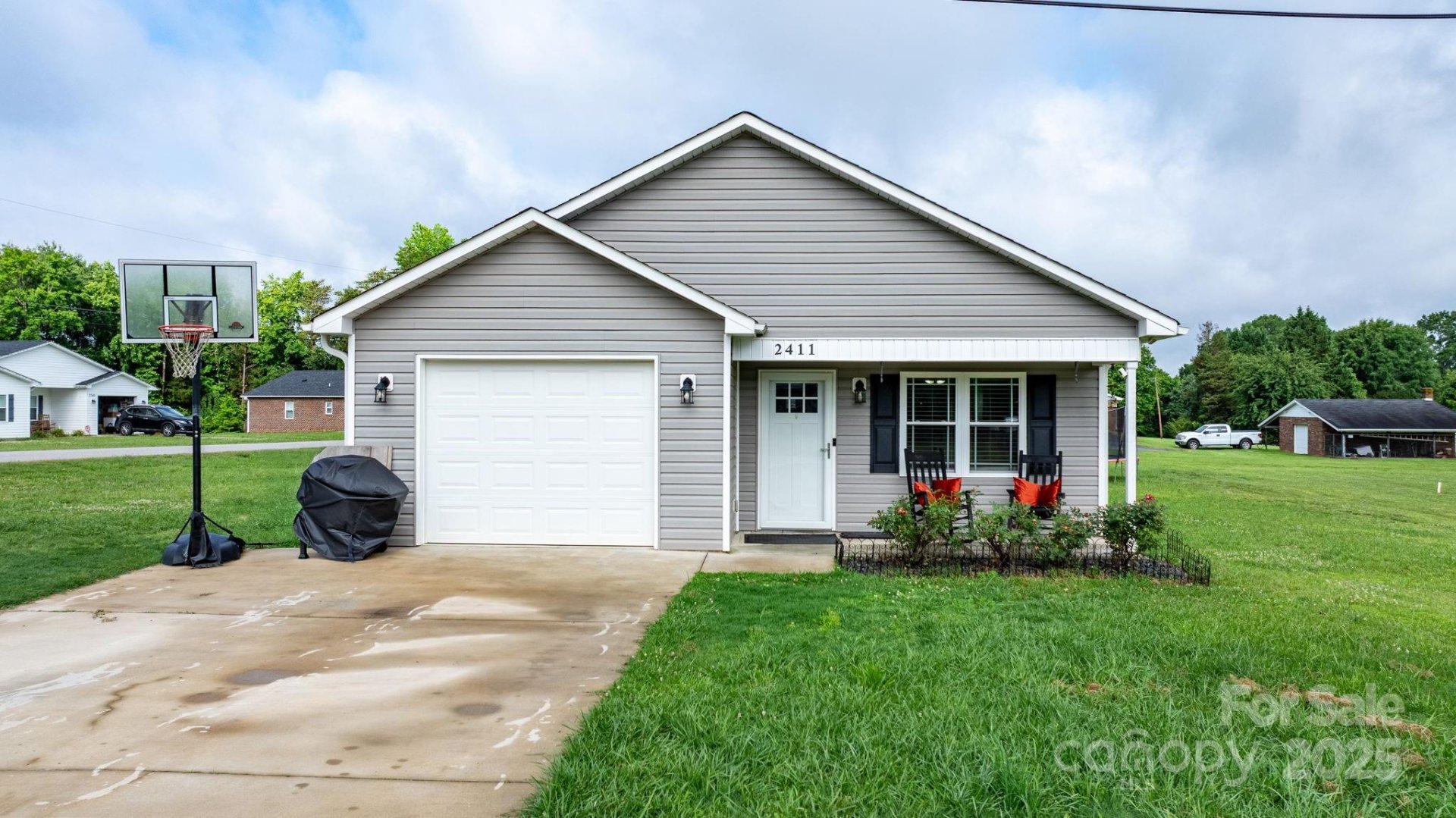 Property image 1 at 2411 28th Street, Hickory, NC 28601