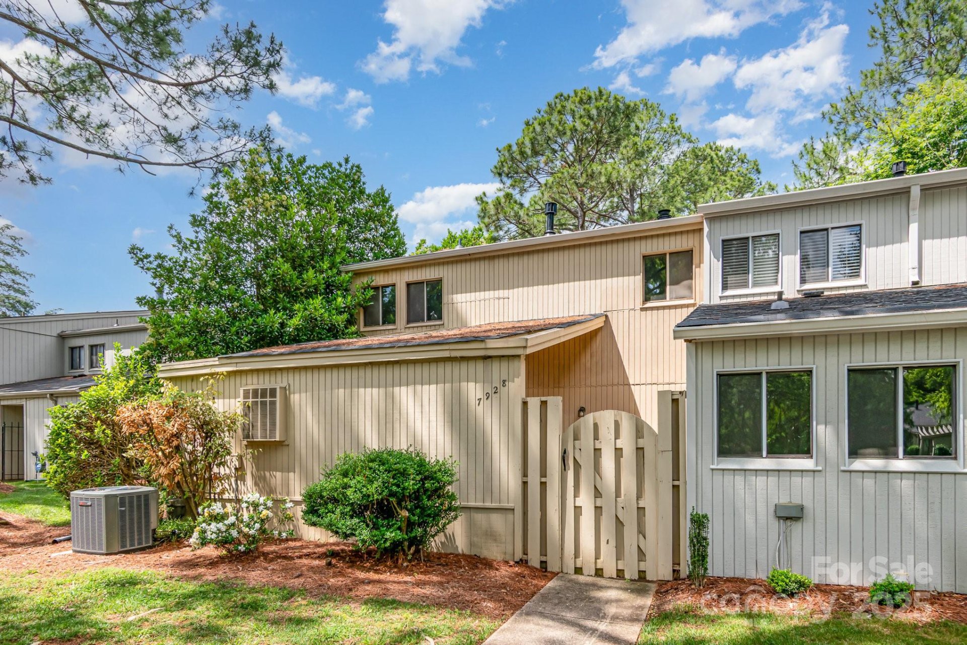 7928 Horse Chestnut Lane