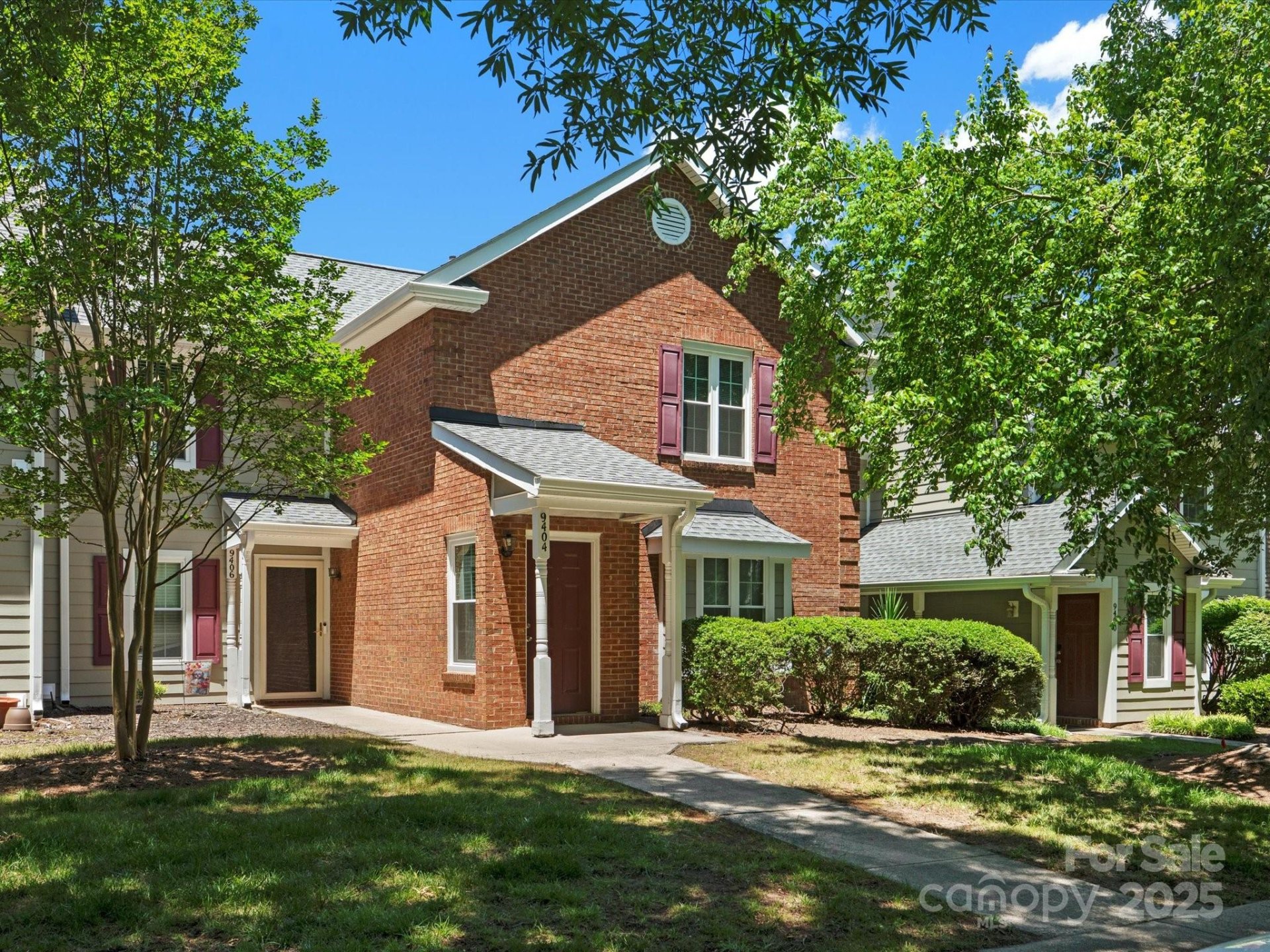 9404 S Vicksburg Park Court