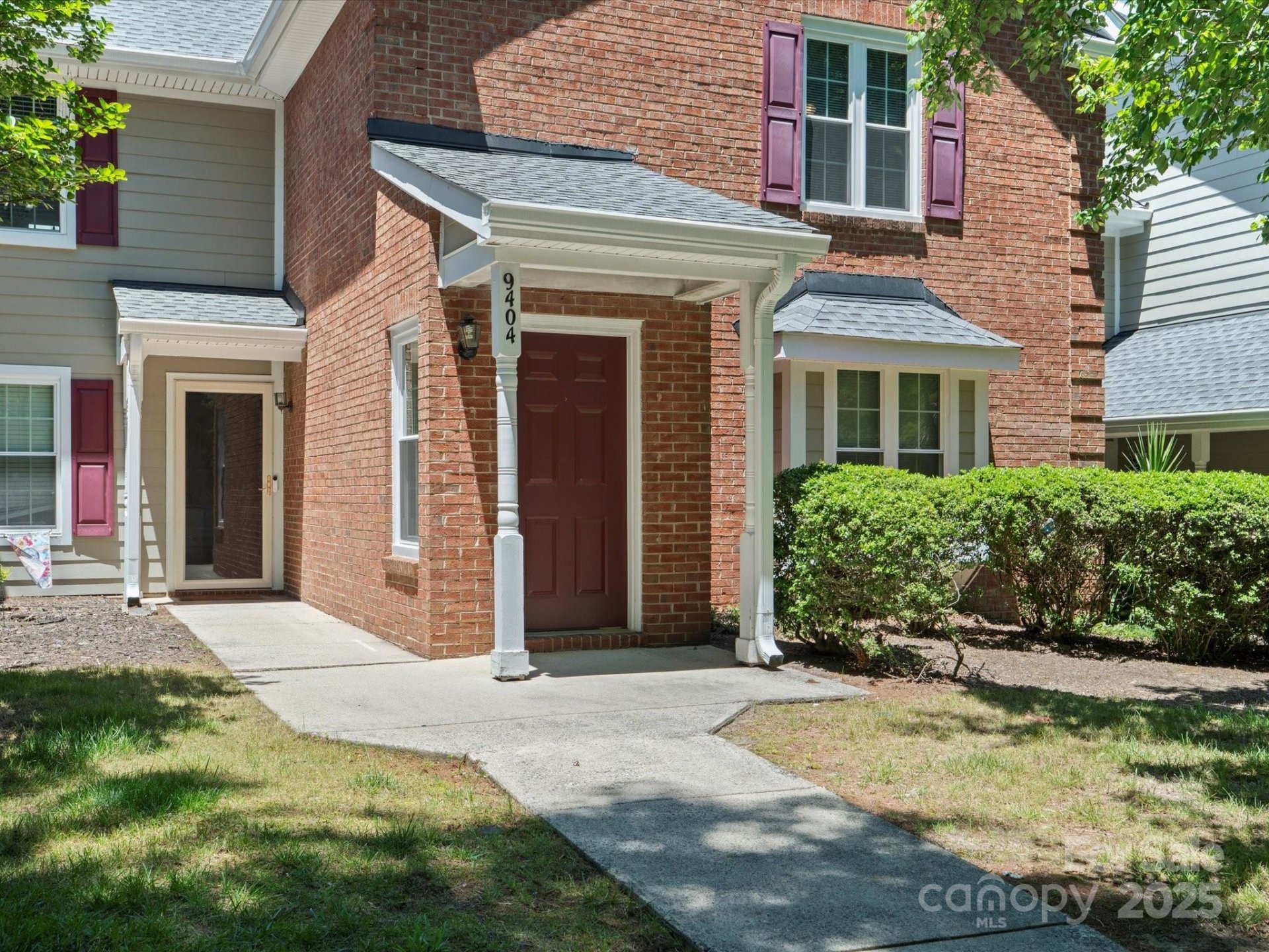 Property image 2 at 9404 S Vicksburg Park Court, Charlotte, NC 28210