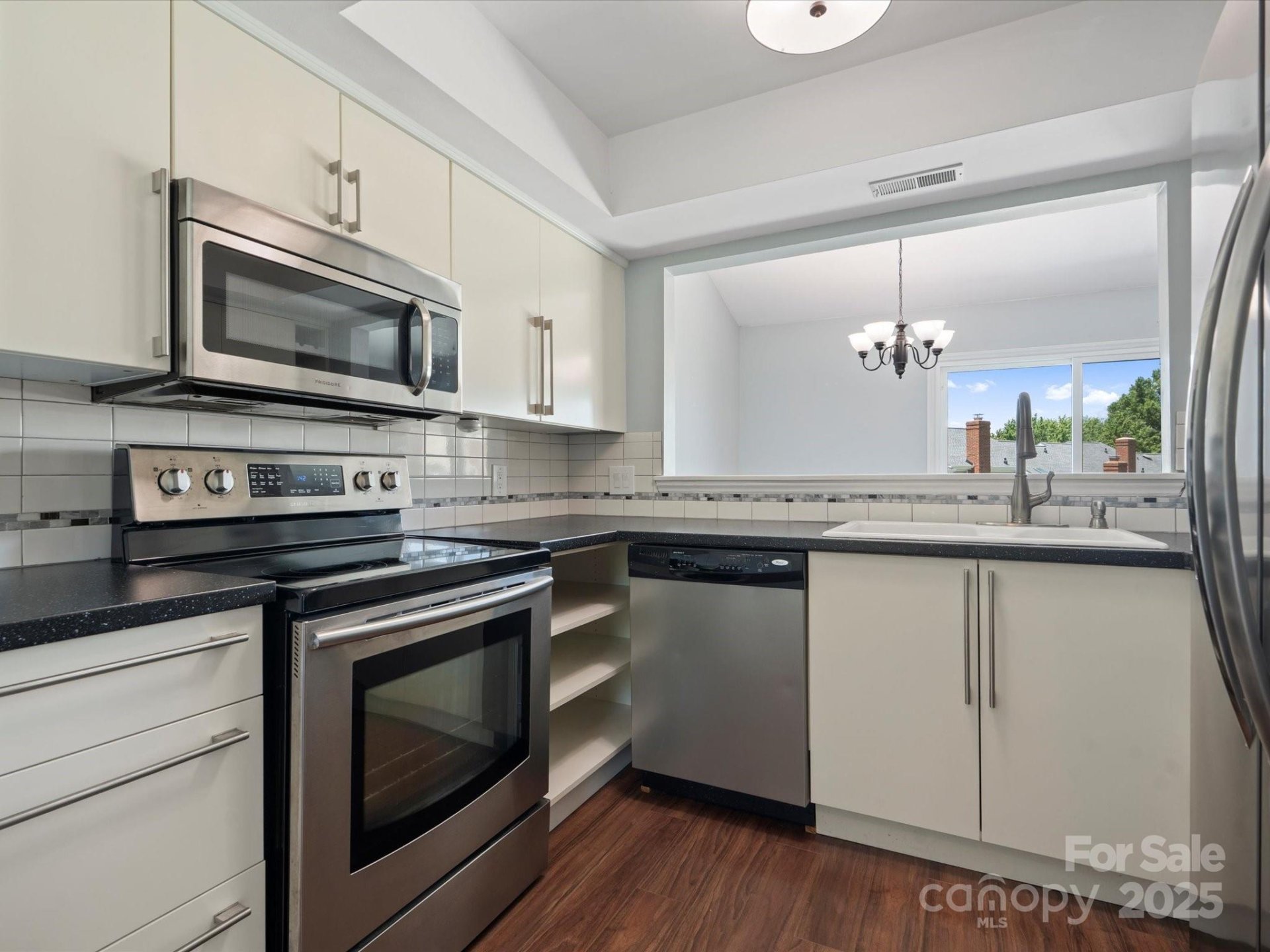 Property image 3 at 9404 S Vicksburg Park Court, Charlotte, NC 28210