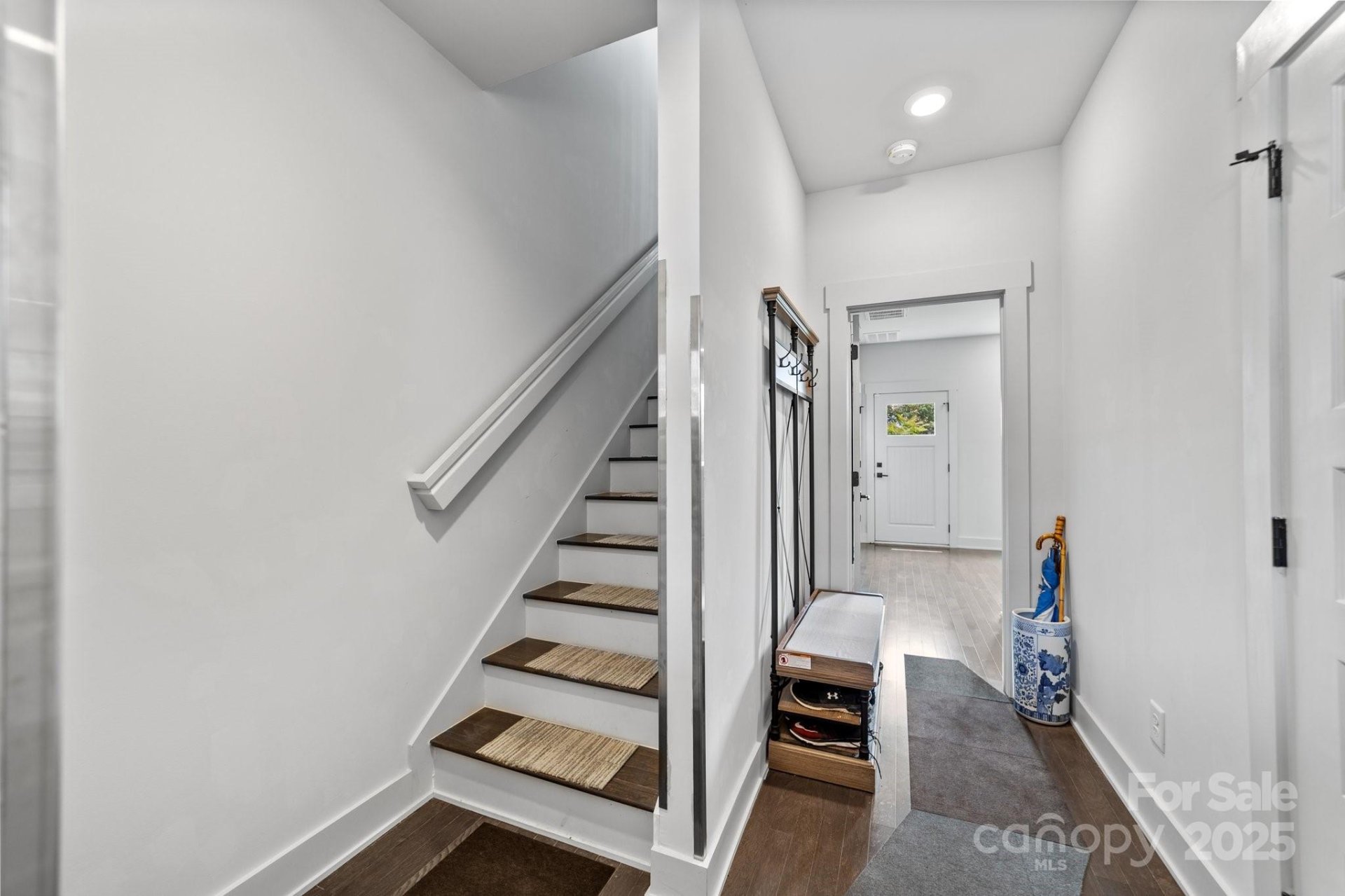 Property image 2 at 919 Cityscape Drive, Charlotte, NC 28205