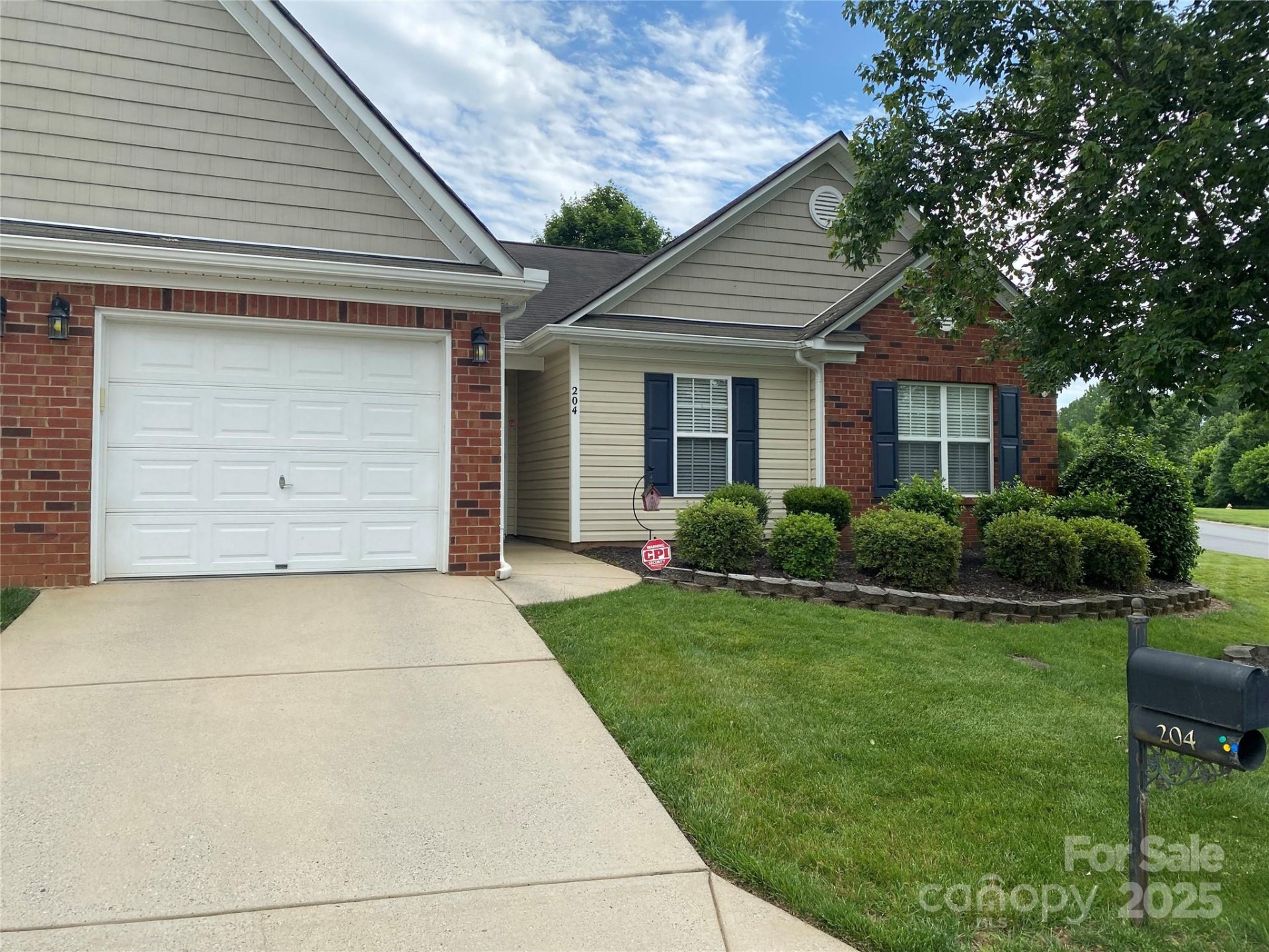 204 Woodbridge Circle