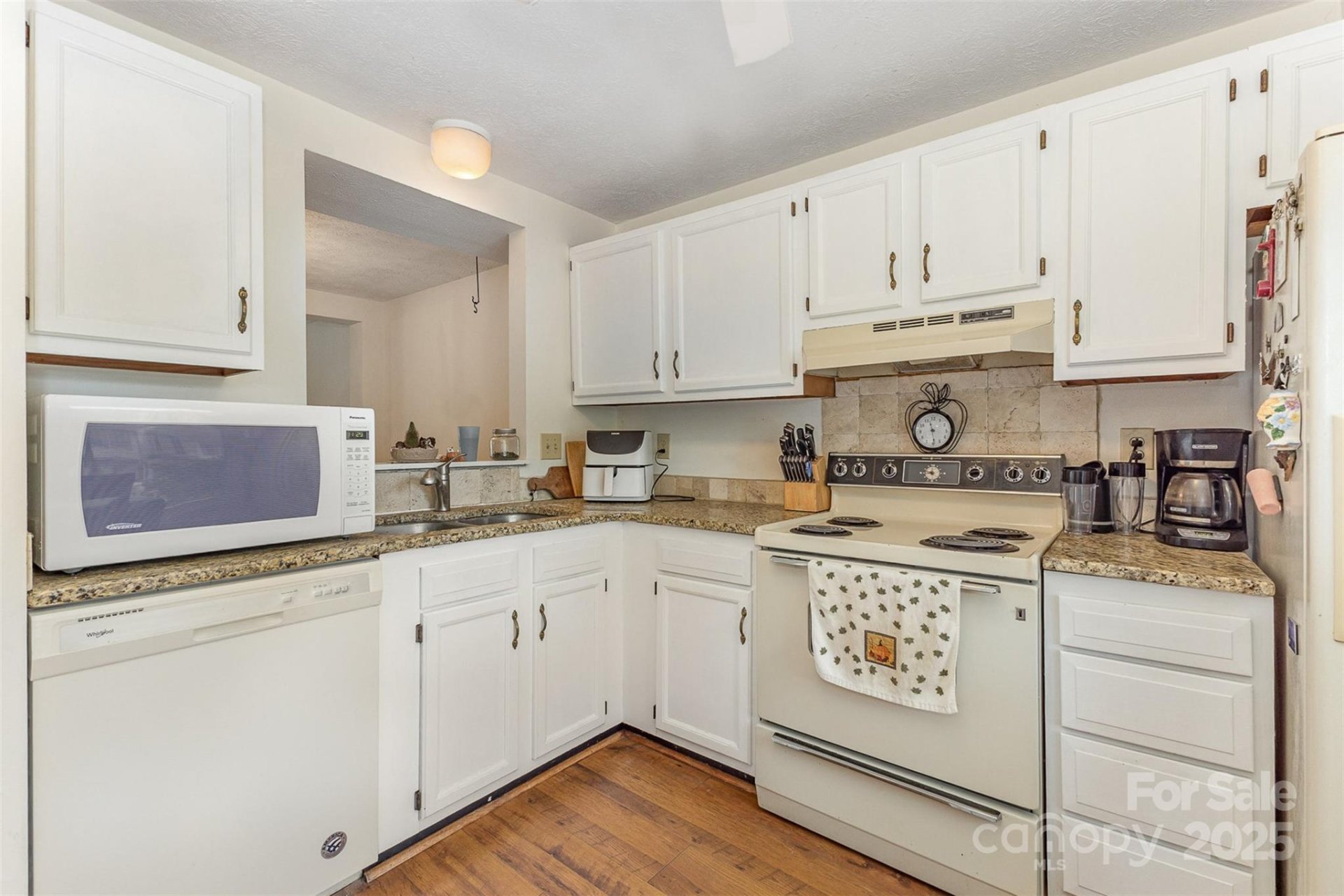 Property image 3 at 7304 Pebblestone Drive, Charlotte, NC 28212