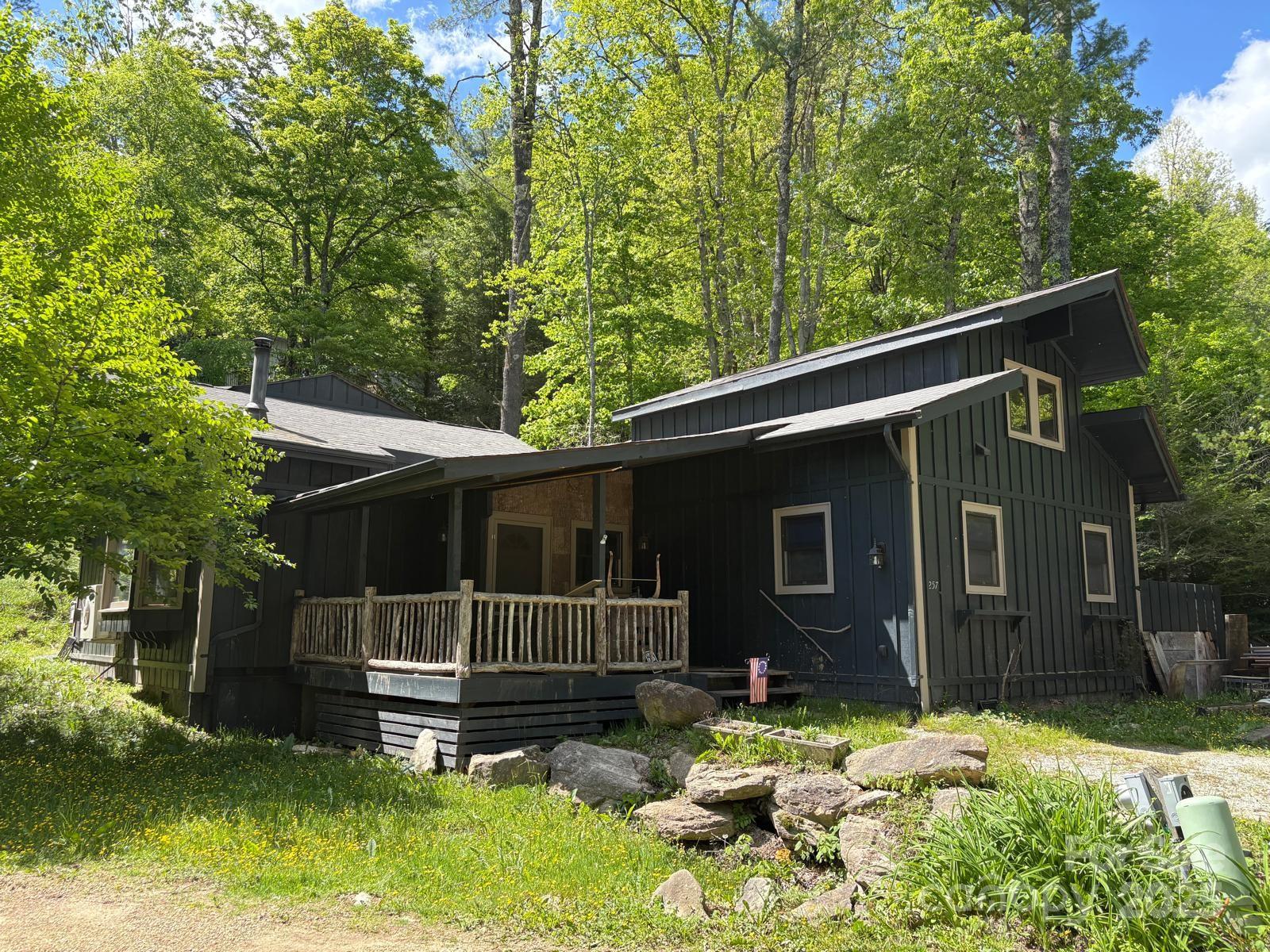 257 River Road