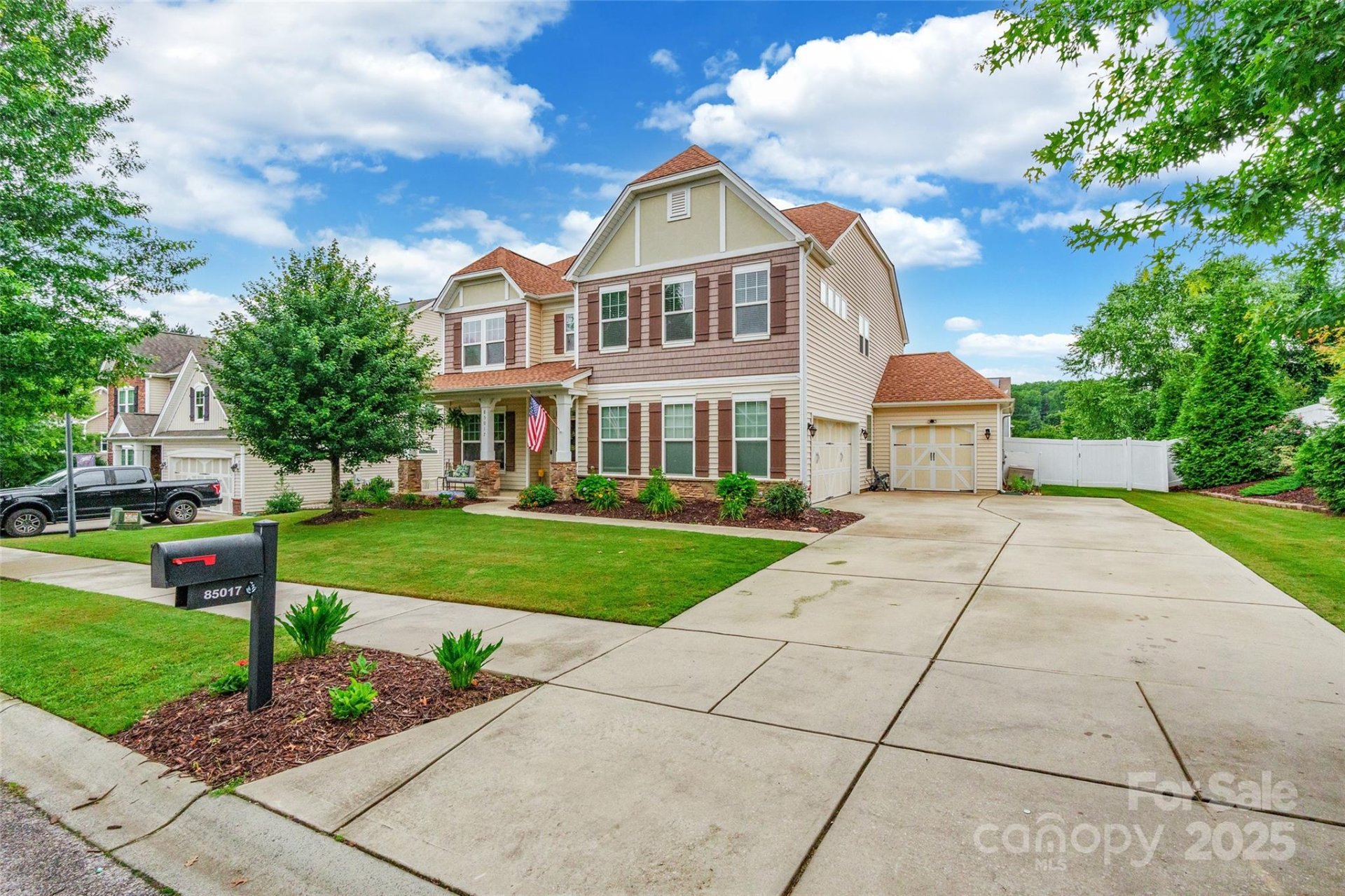 85017 Newloch Court