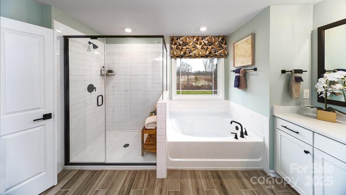 Property image 3 at 8004 Plymouth Drive, Sherrills Ford, NC 28673
