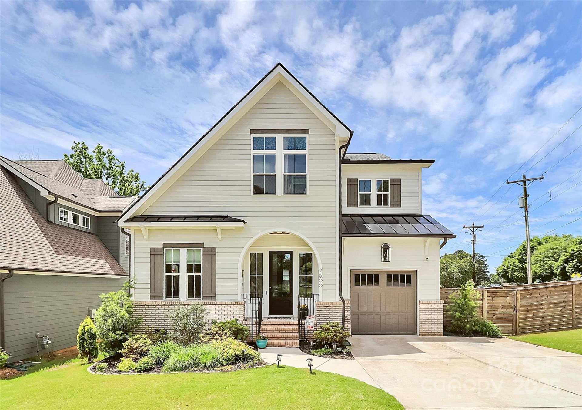 Country Club Heights, Charlotte Community