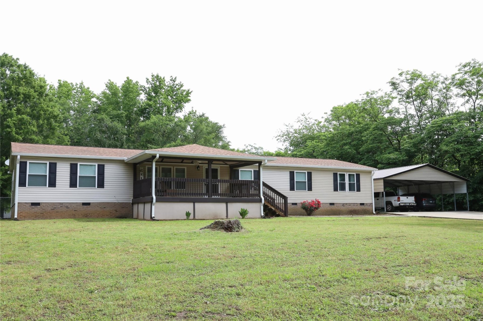 Bowling Green Estates, Clover Community