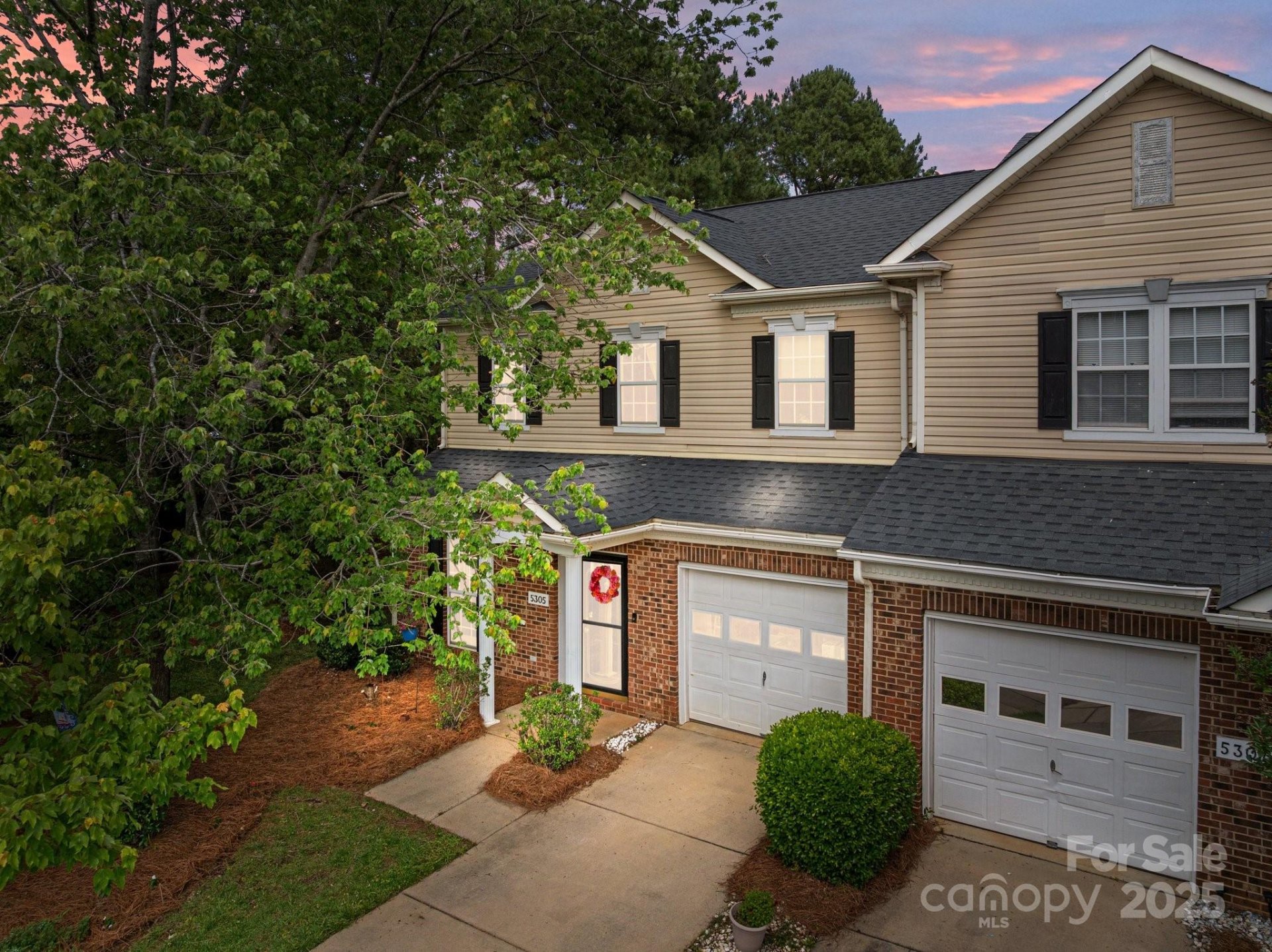 Prosperity, Charlotte Community