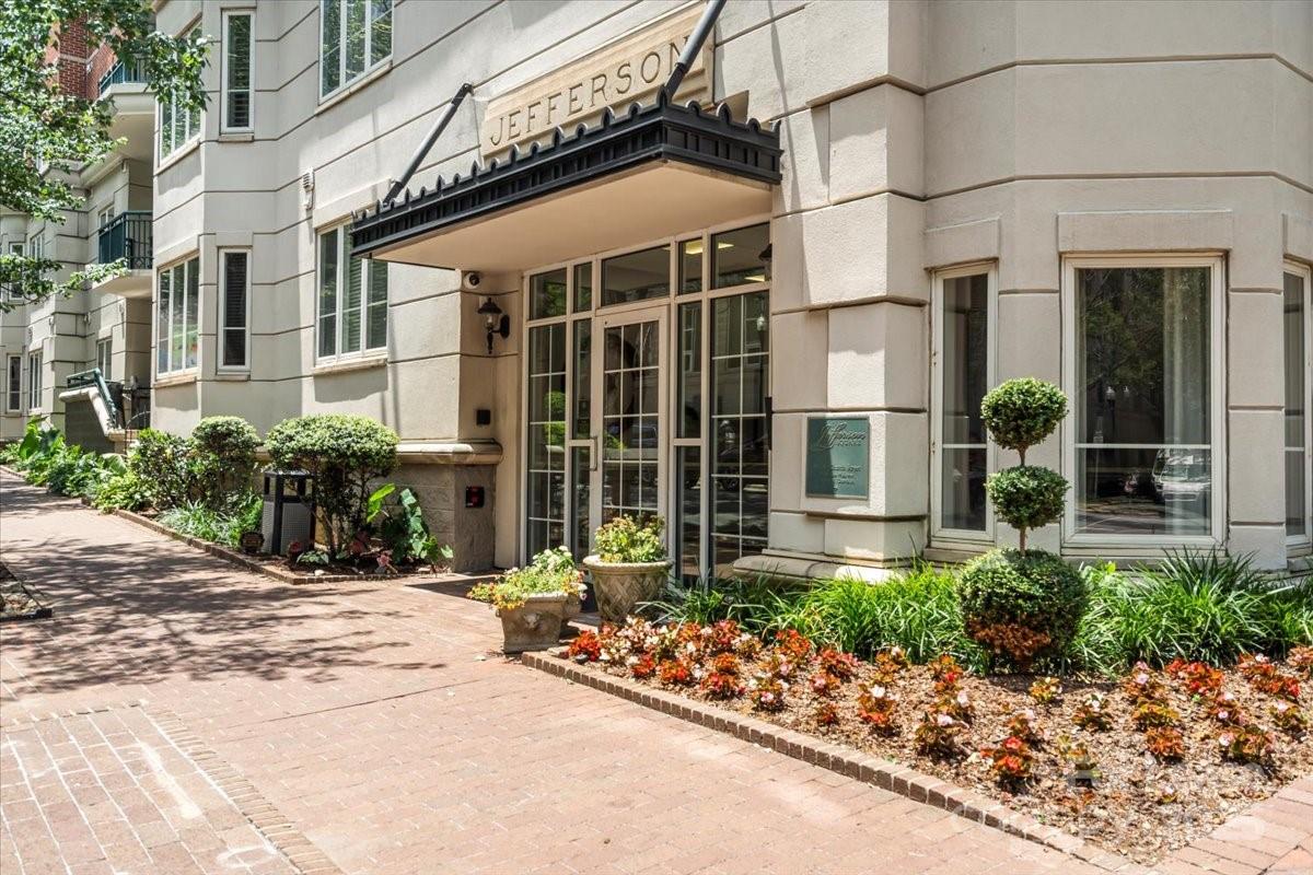 Property image 1 at 401 N Church Street, Charlotte, NC 28202