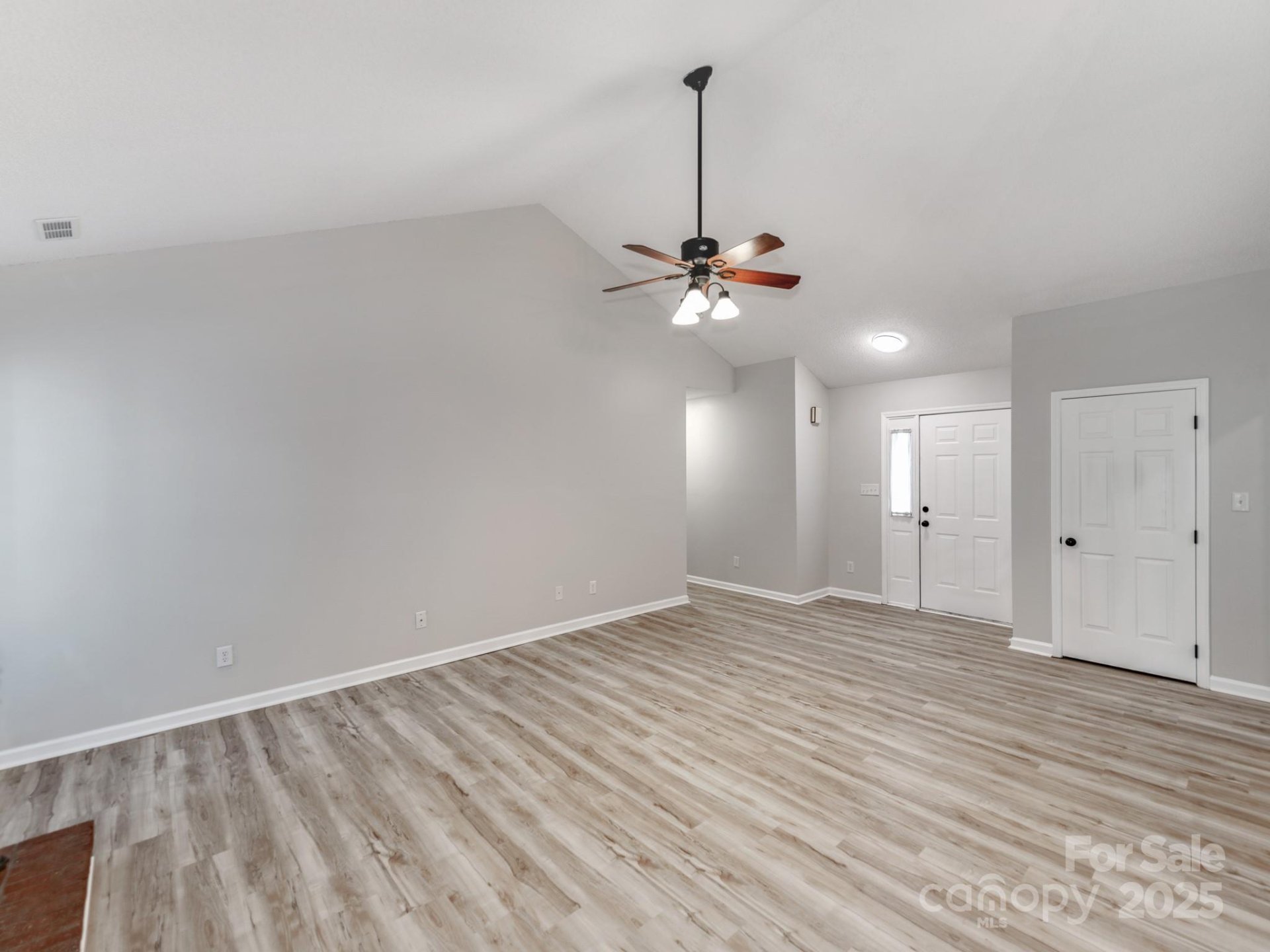 Property image 4 at 10736 Spruce Mountain Road, Charlotte, NC 28214