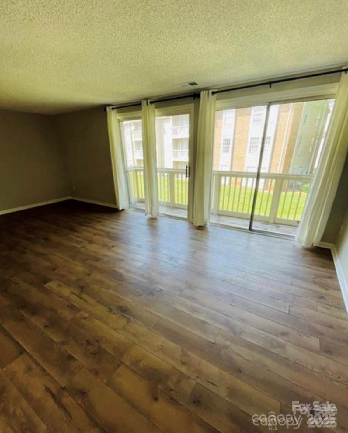 Property image 3 at 1624 Arlyn Circle, Charlotte, NC 28213