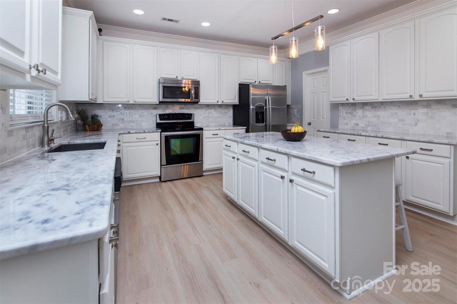 Property image 2 at 6914 Evanton Loch Road, Charlotte, NC 28278