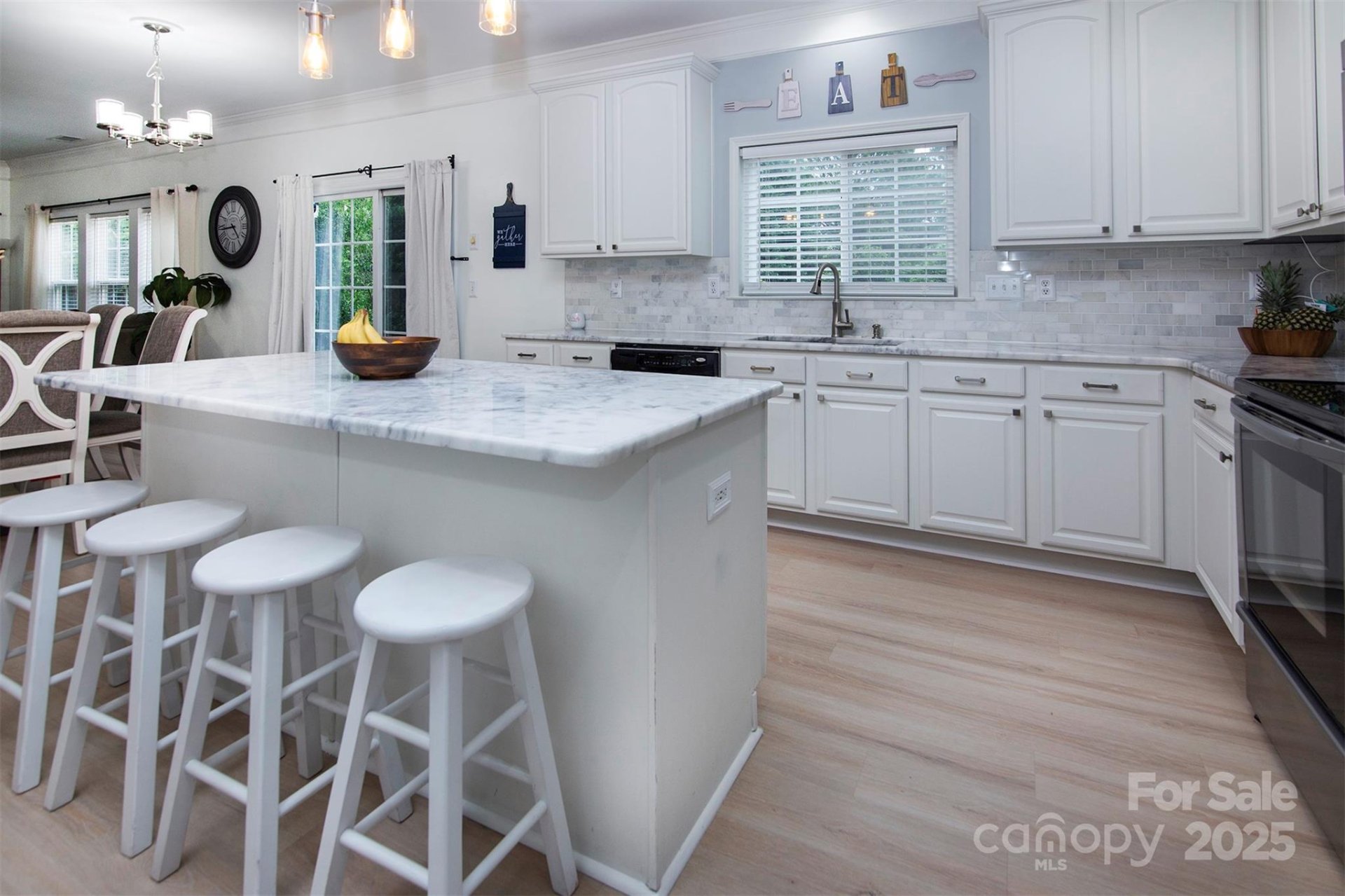 Property image 4 at 6914 Evanton Loch Road, Charlotte, NC 28278