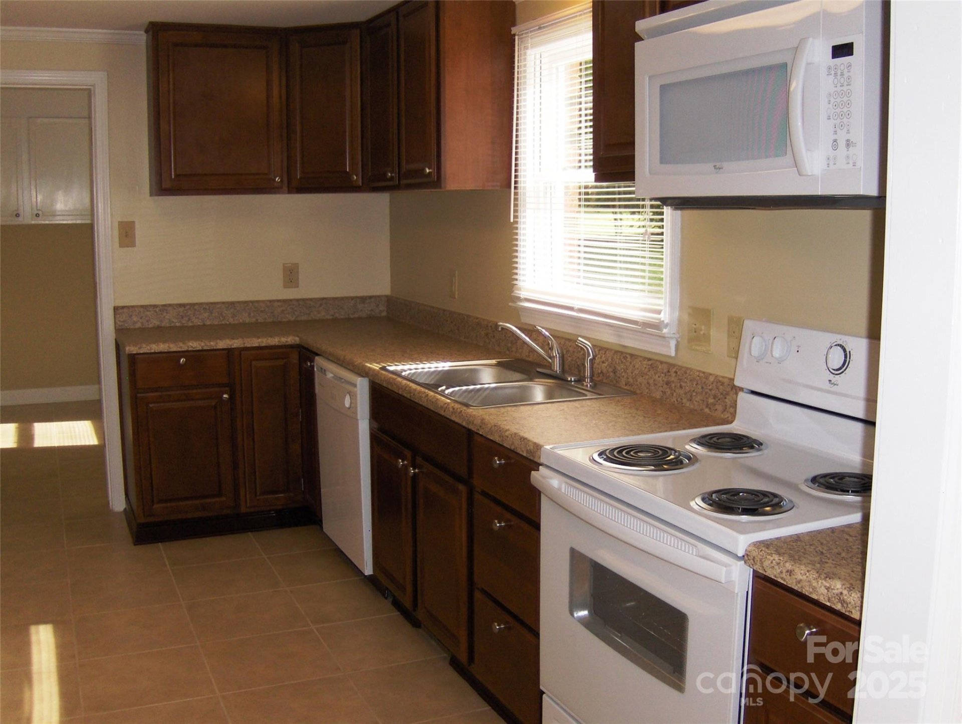 Property image 5 at 134 Crystal Circle, Mooresville, NC 28117