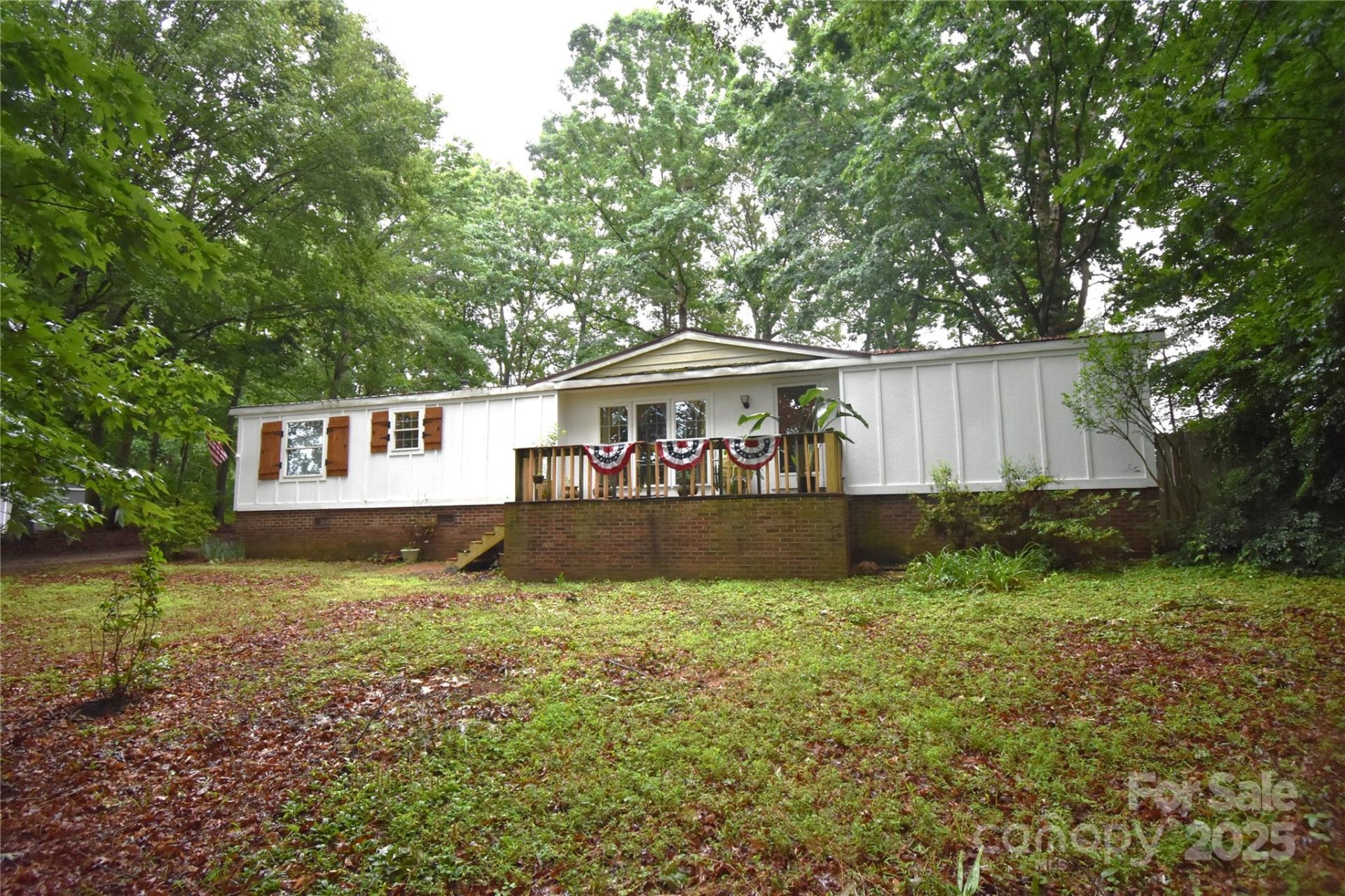 1789 Paris Drive
