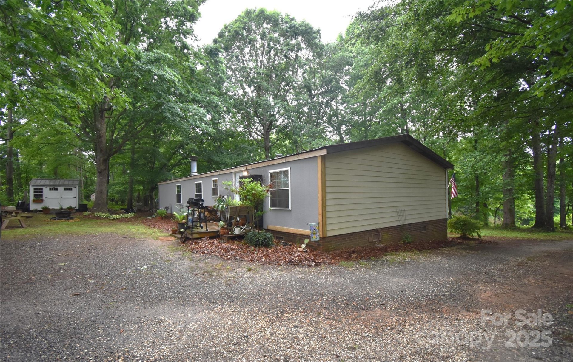 Property image 3 at 1789 Paris Drive, Conover, NC 28613