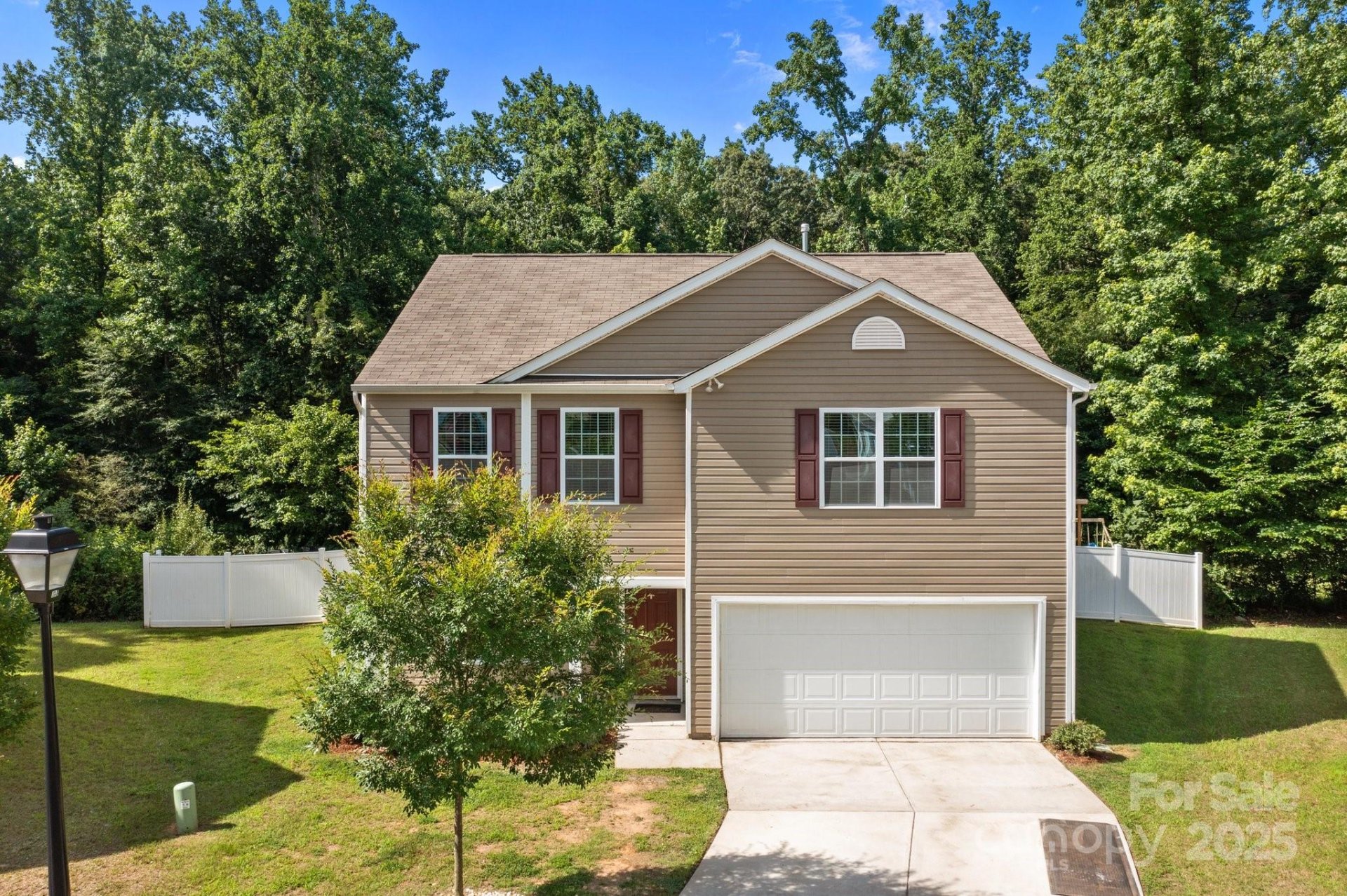 Property image 3 at 2021 Tarzi Lane, Charlotte, NC 28215