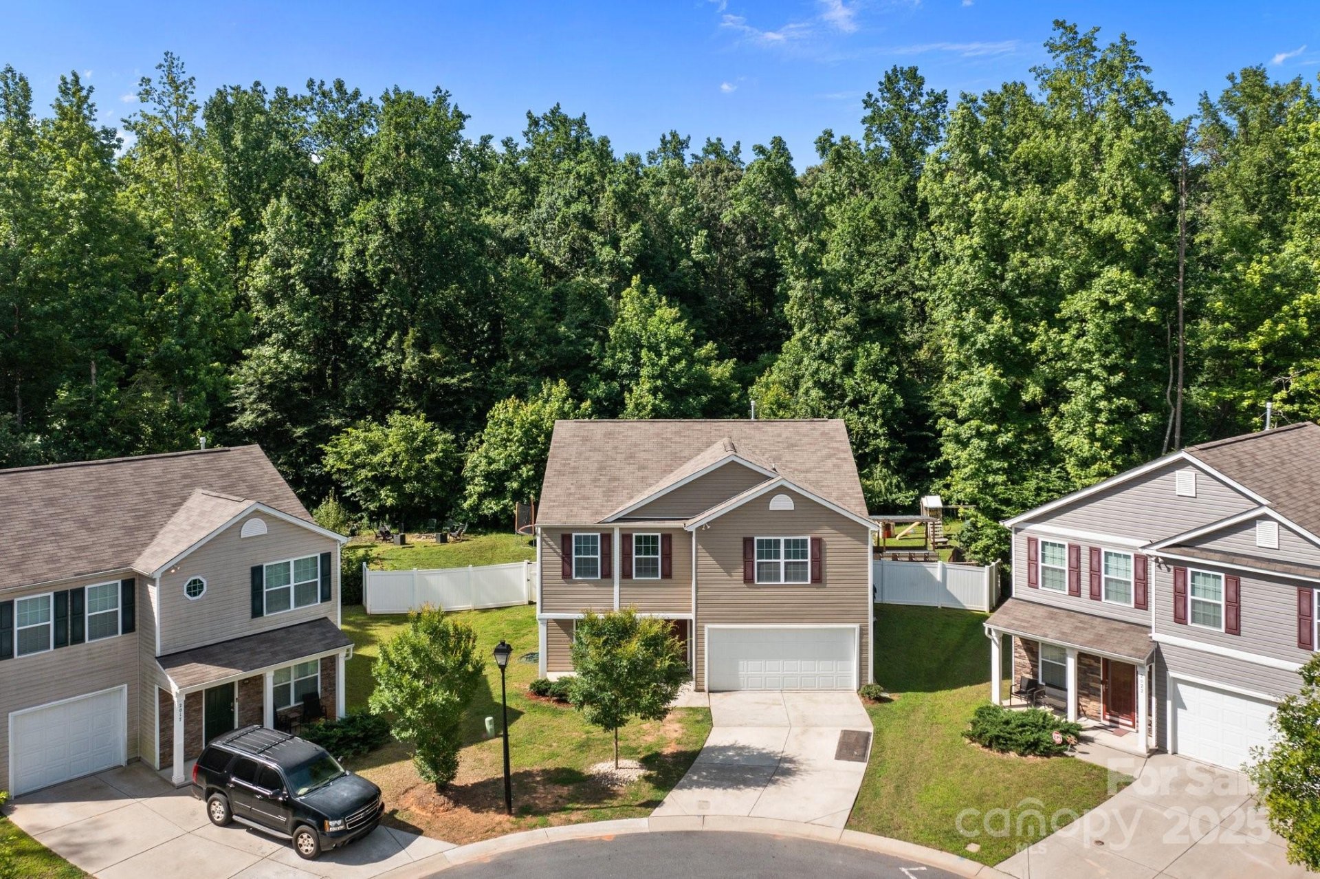 Property image 5 at 2021 Tarzi Lane, Charlotte, NC 28215