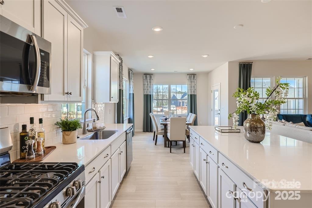 Property image 3 at 194 White Apple Way, Statesville, NC 28625