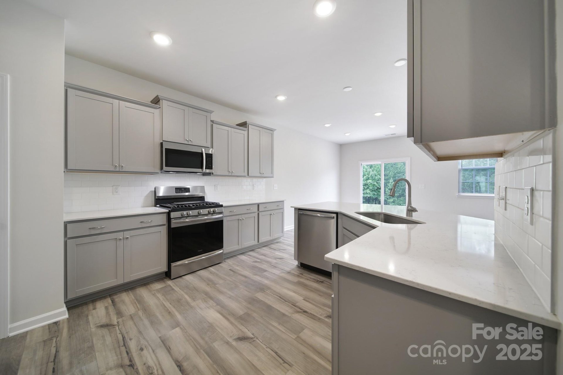 Property image 3 at 300 Kennerly Center Drive, Mooresville, NC 28115