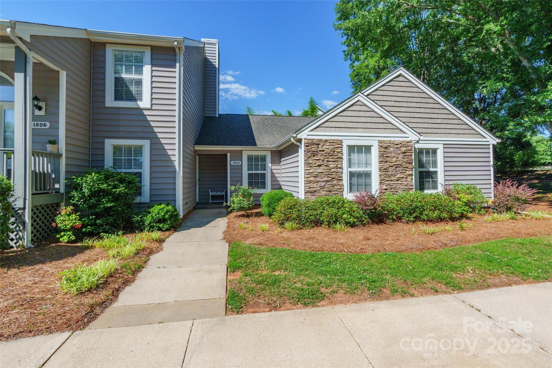 1804 Fairlawn Court