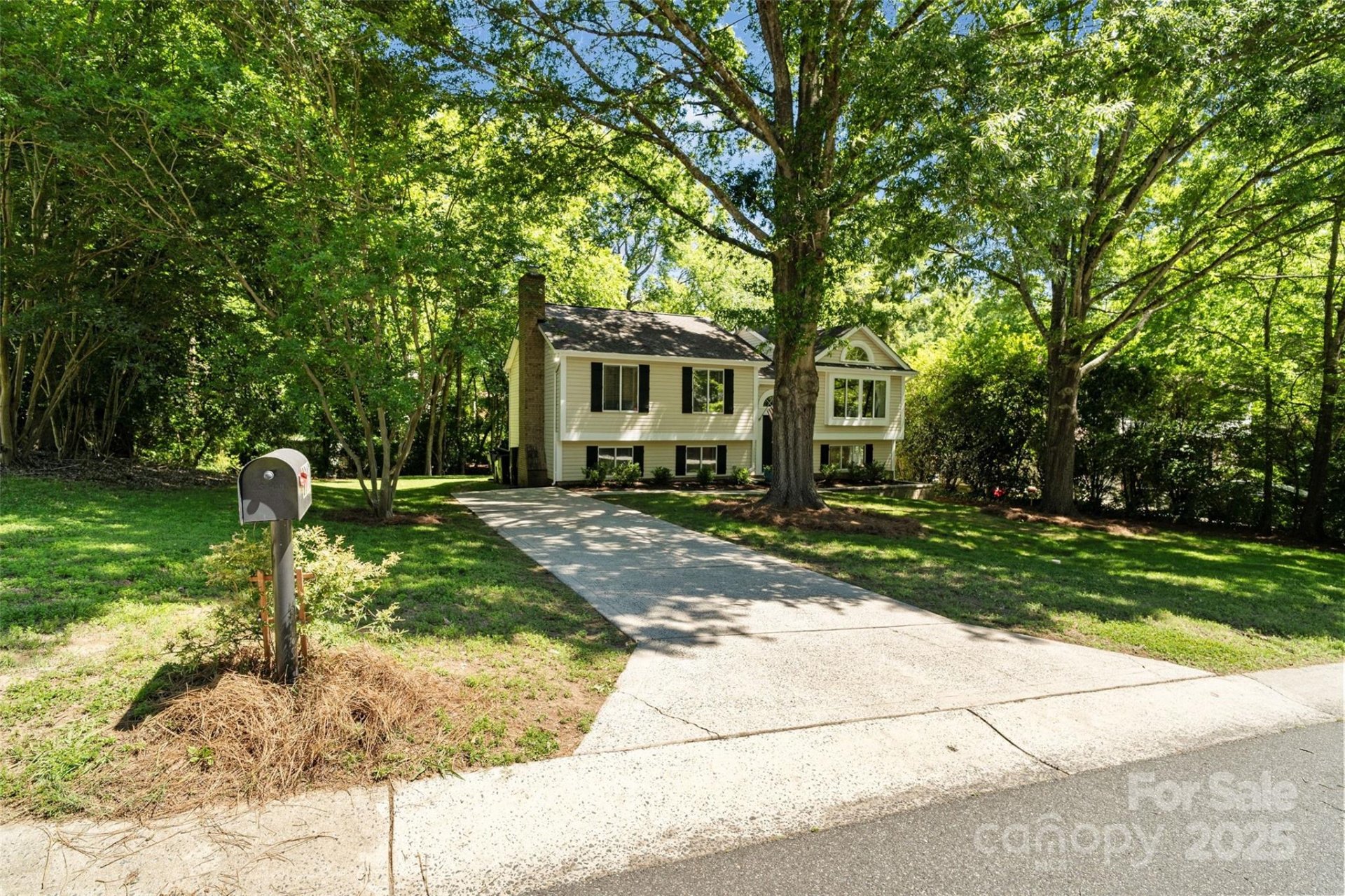 Property image 3 at 7018 Rollingridge Drive, Charlotte, NC 28211