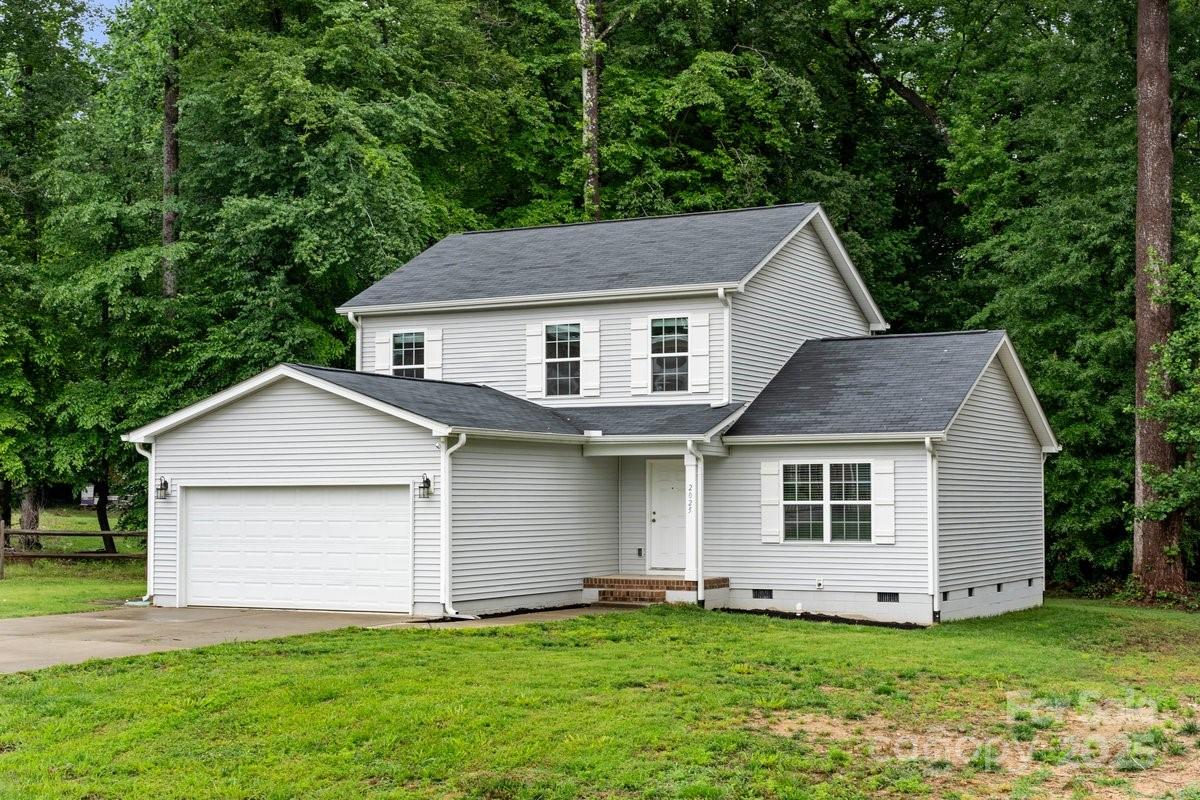 Property image 1 at 2025 Slater Road, Charlotte, NC 28216