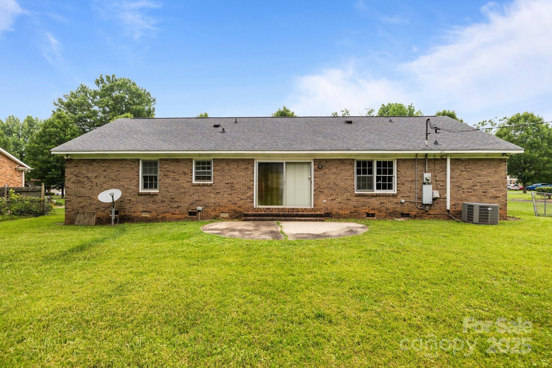 Property image 4 at 5918 Barrington Drive, Charlotte, NC 28215