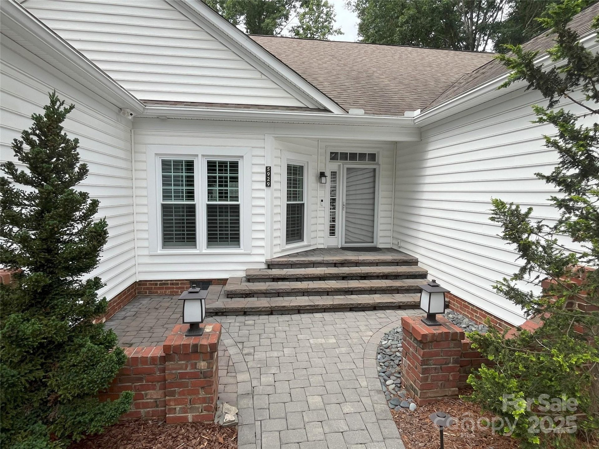 Property image 3 at 5929 Waterelm Lane, Charlotte, NC 28269