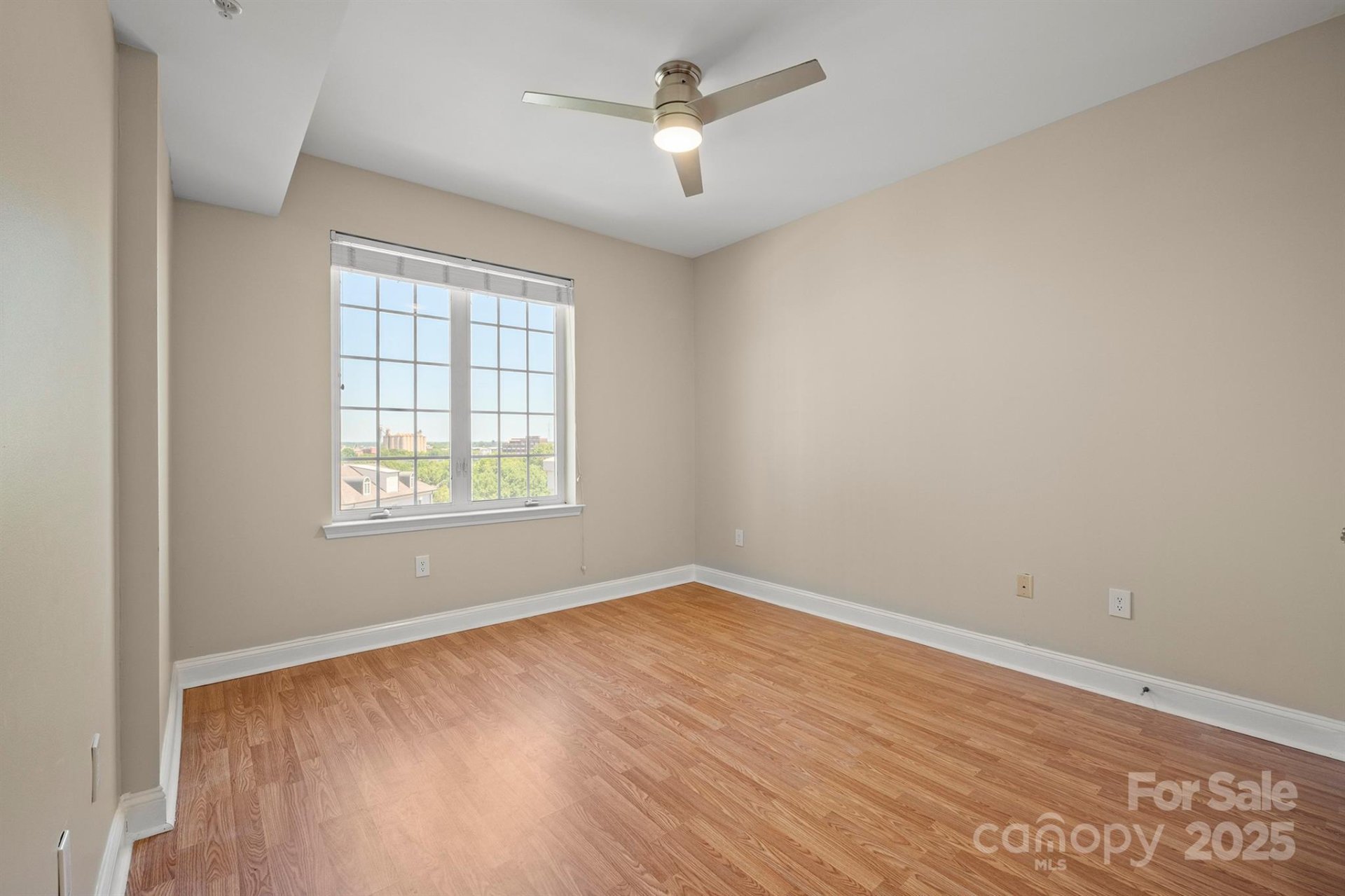 Property image 5 at 300 W 5th Street, Charlotte, NC 28202