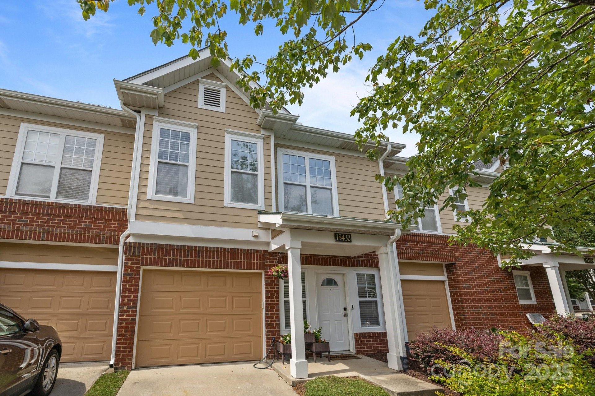 15432 Coventry Court Lane