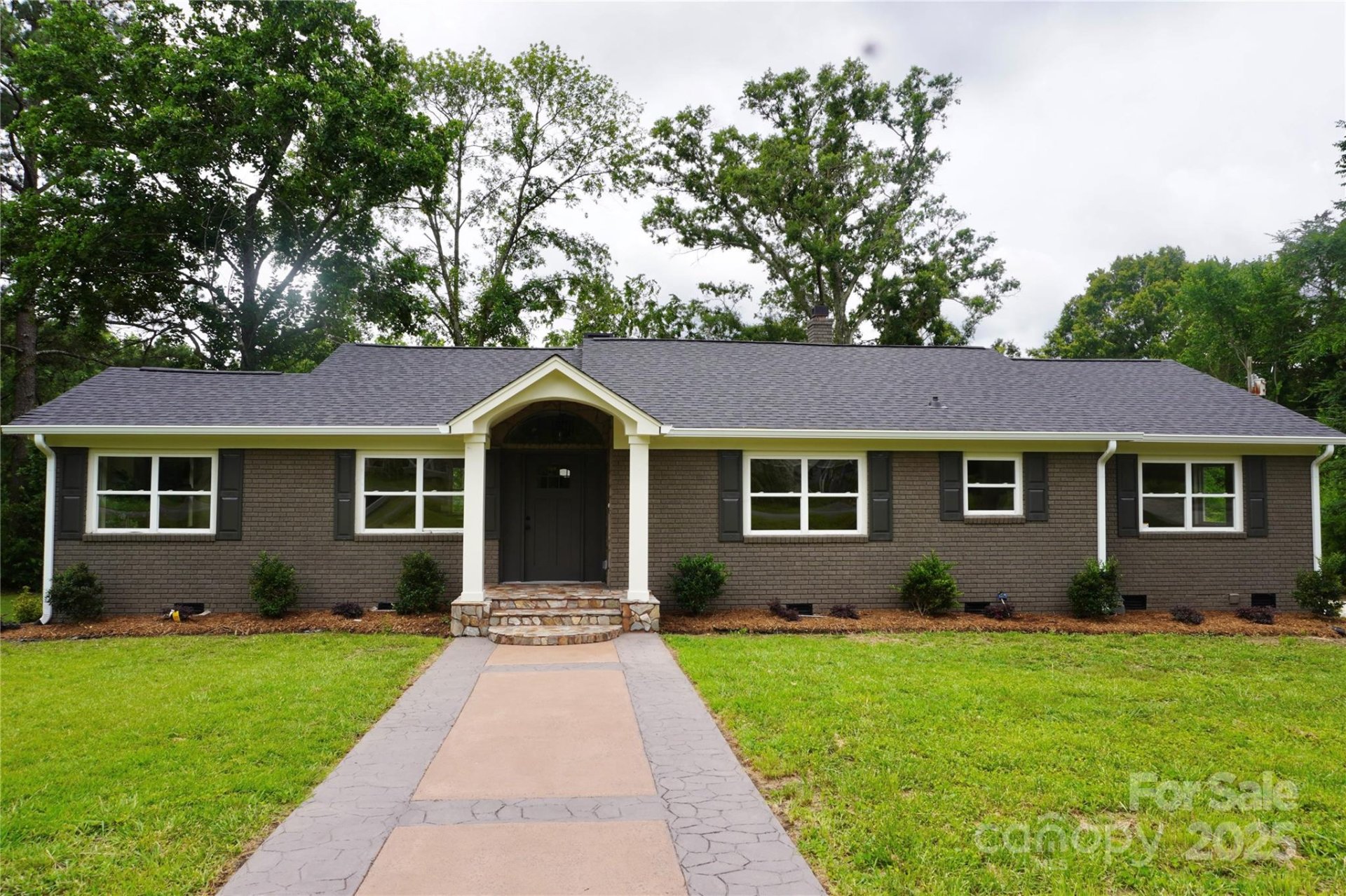 120 Pinewood Lane